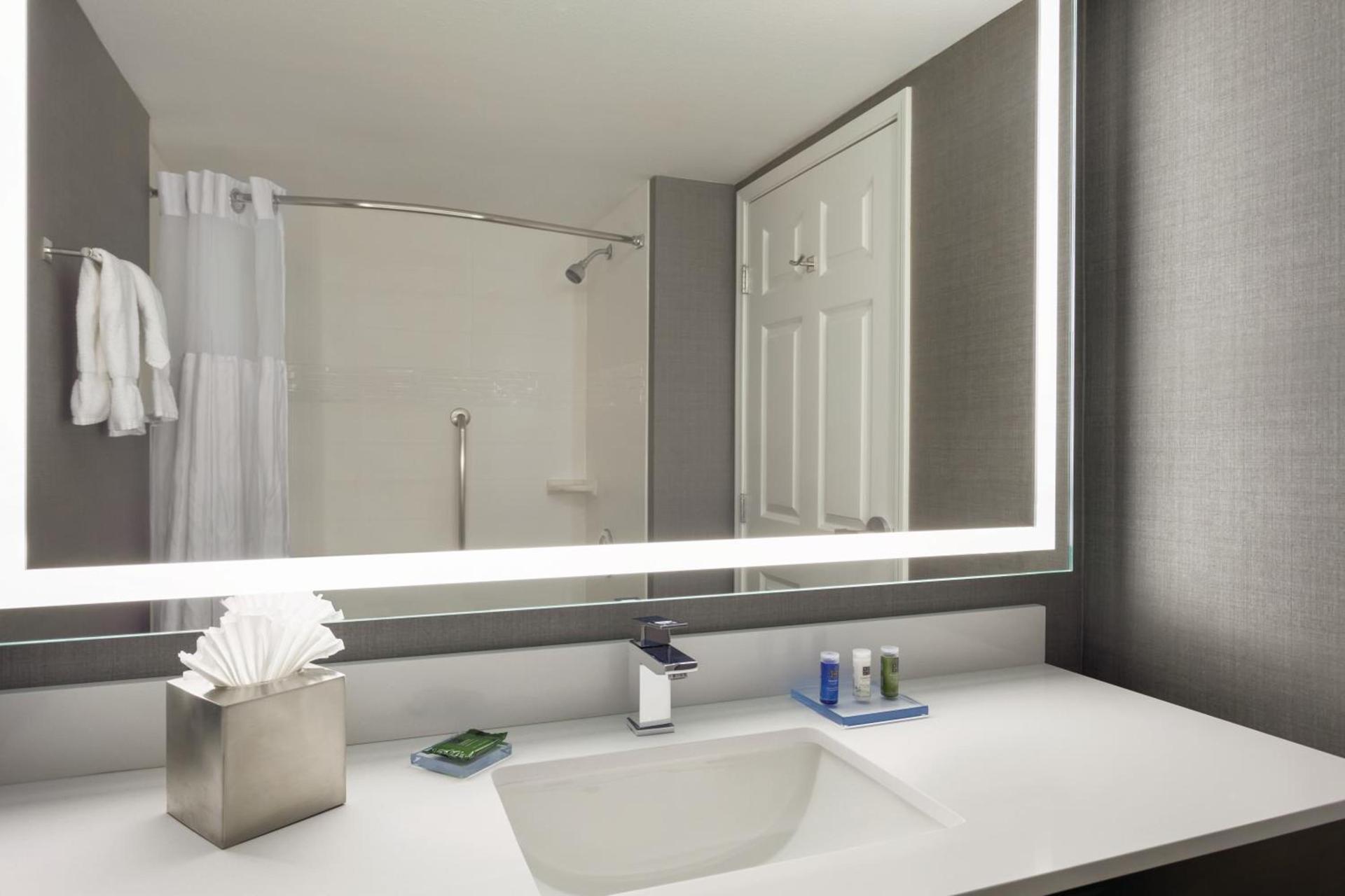 Hampton Inn By Hilton Addison Dallas photo 37