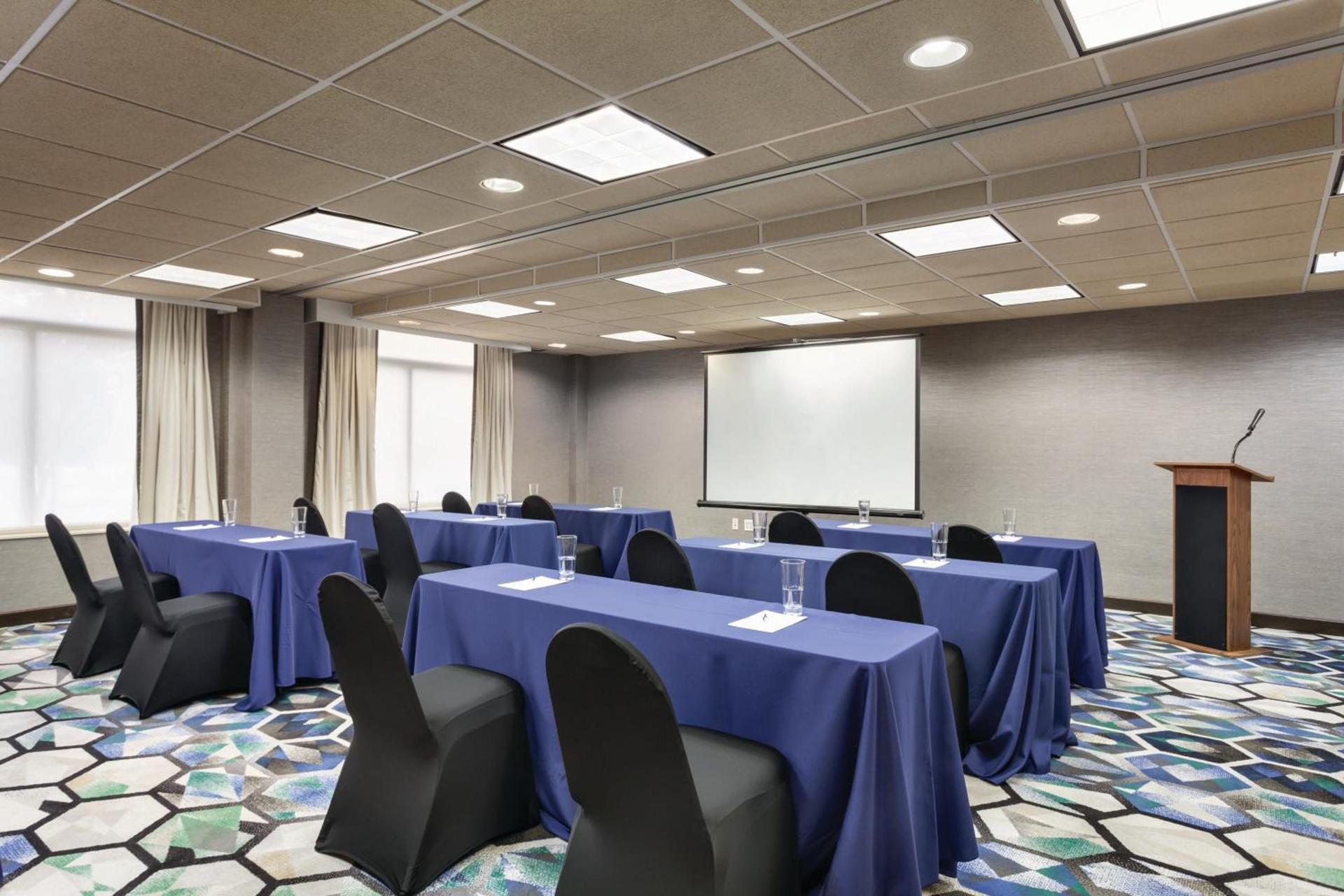Hampton Inn By Hilton Addison Dallas photo 42
