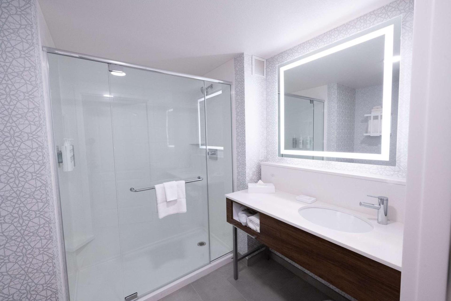 Hampton Inn Fremont photo 27