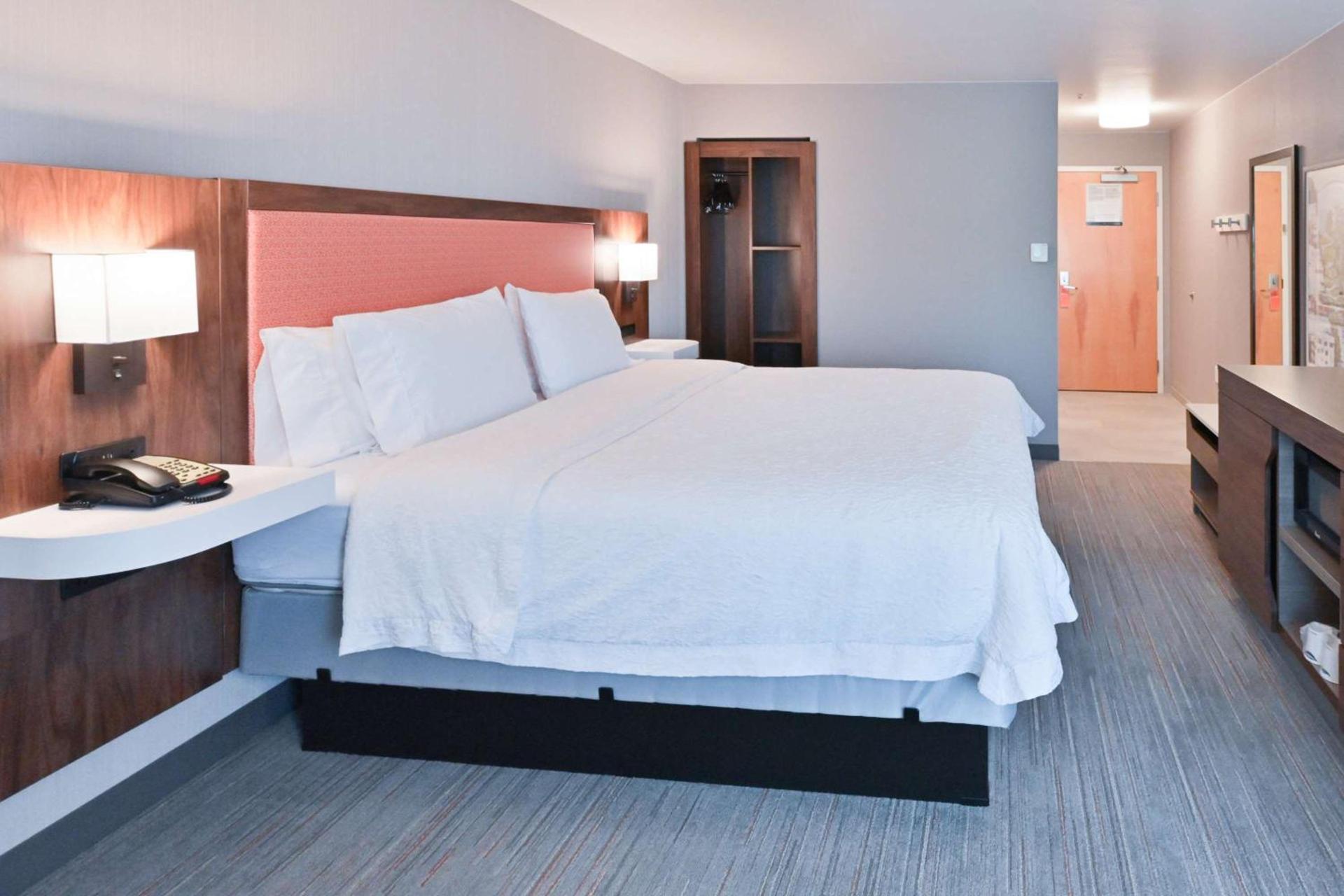 Hampton Inn Fremont photo 29