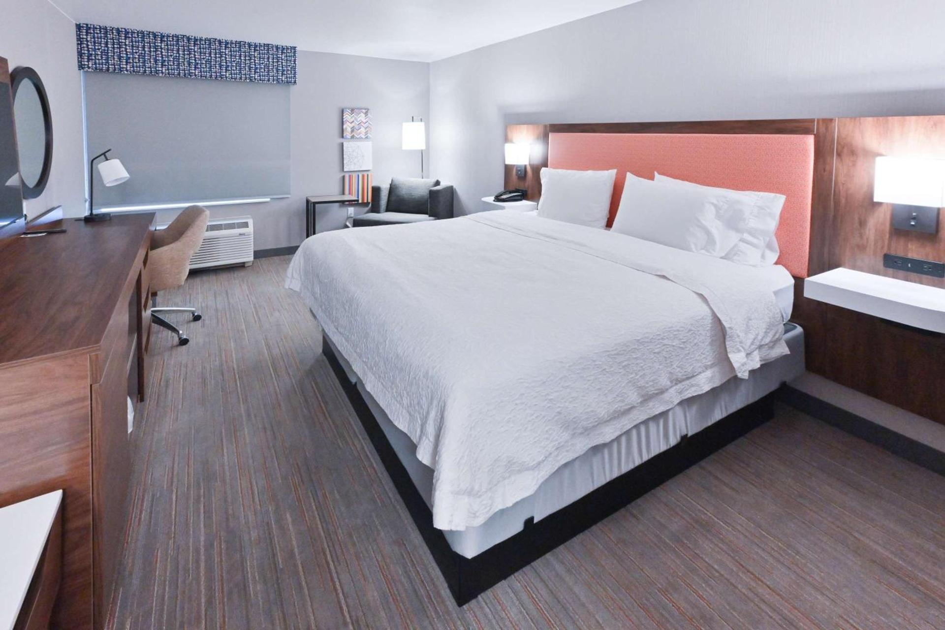 Hampton Inn Fremont photo 32