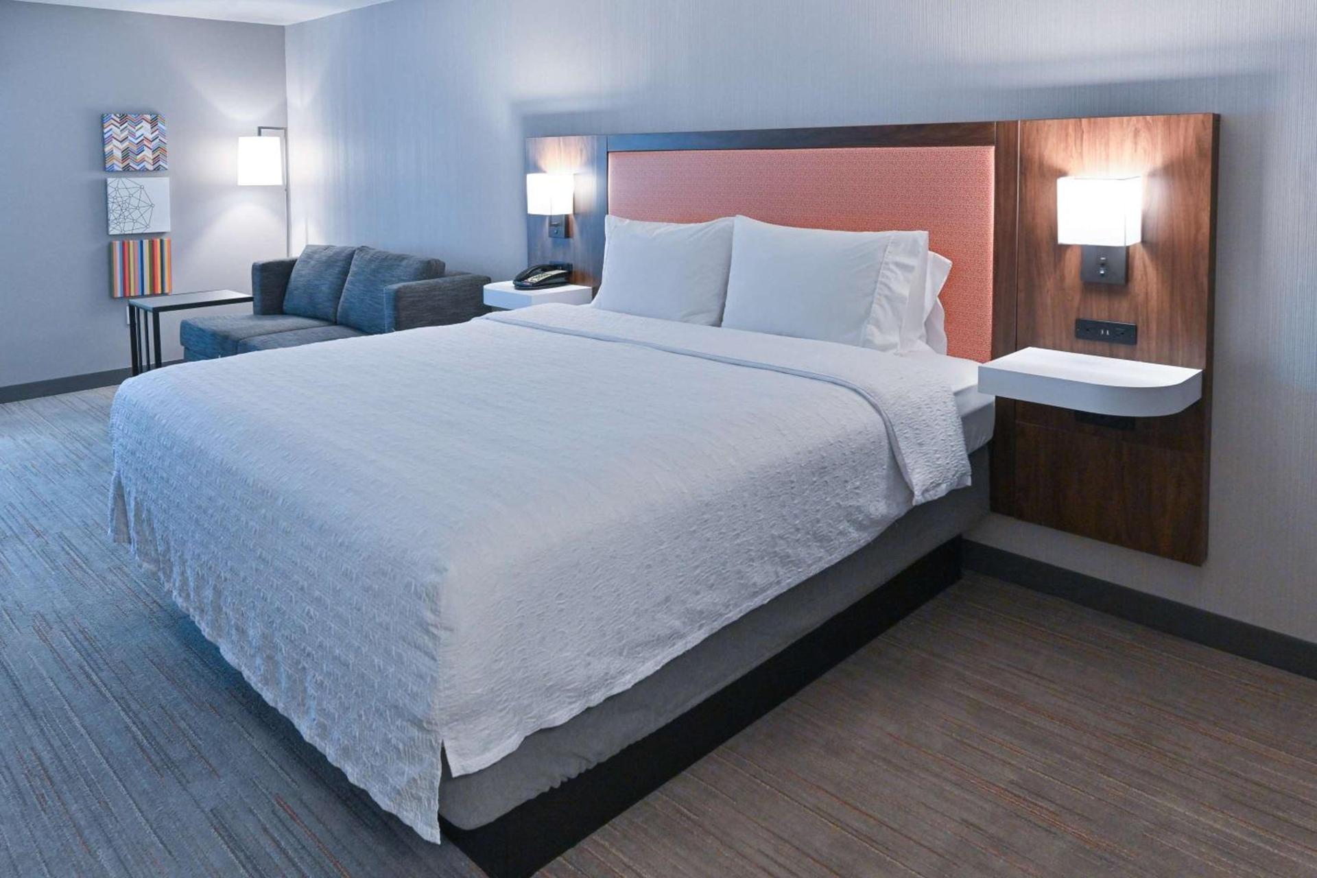 Hampton Inn Fremont photo 31