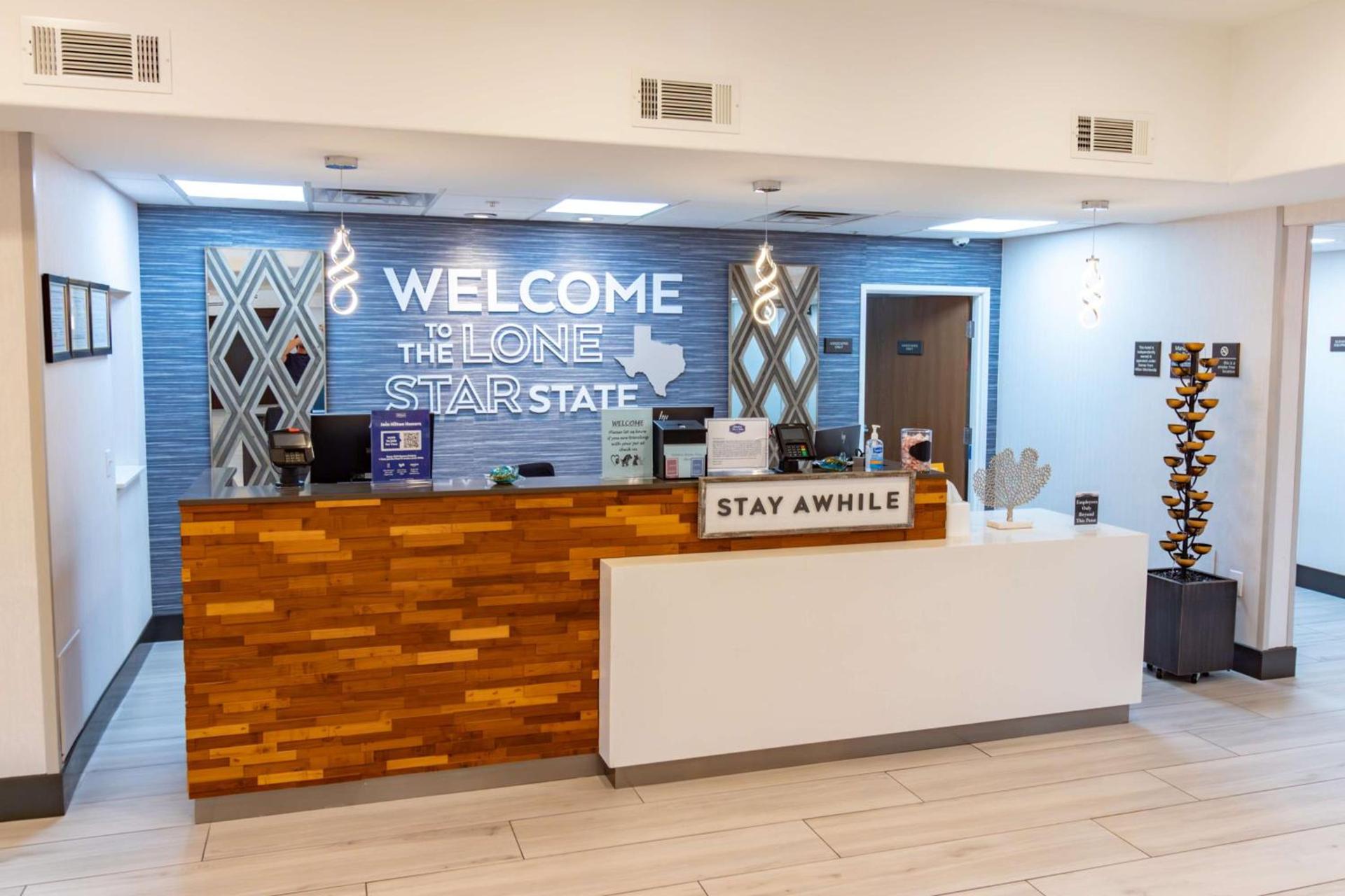 Hampton Inn & Suites Denton photo 8