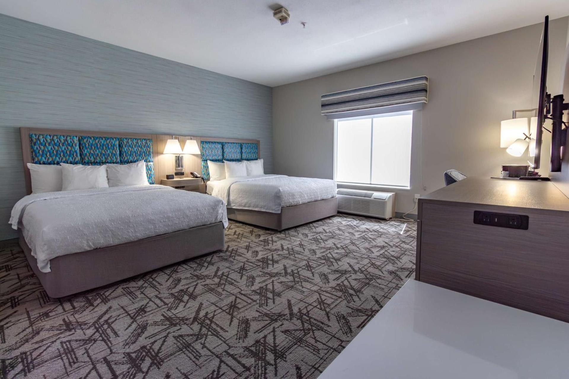 Hampton Inn & Suites Denton photo 20