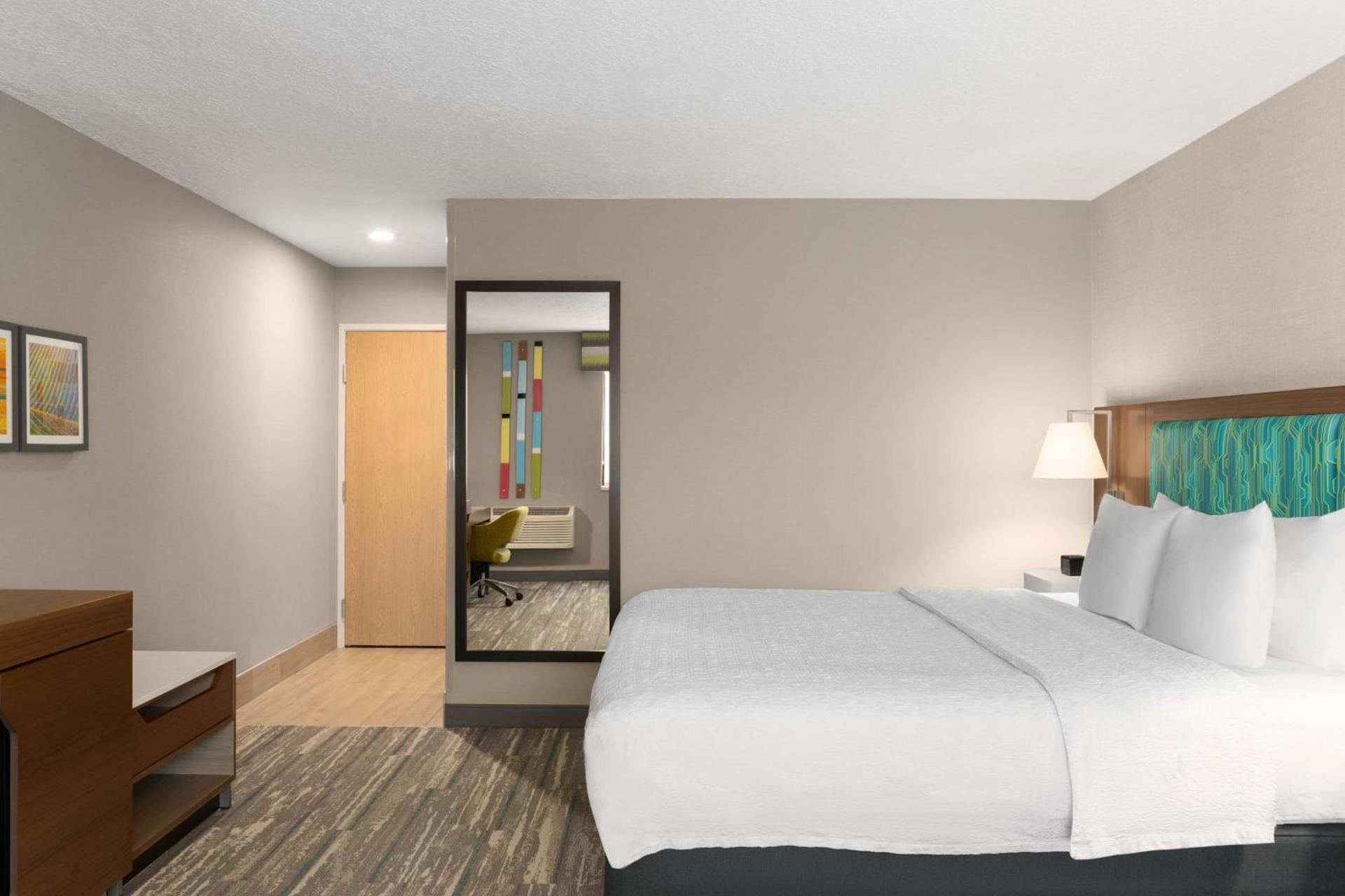 Hampton Inn Spokane Airport photo 24