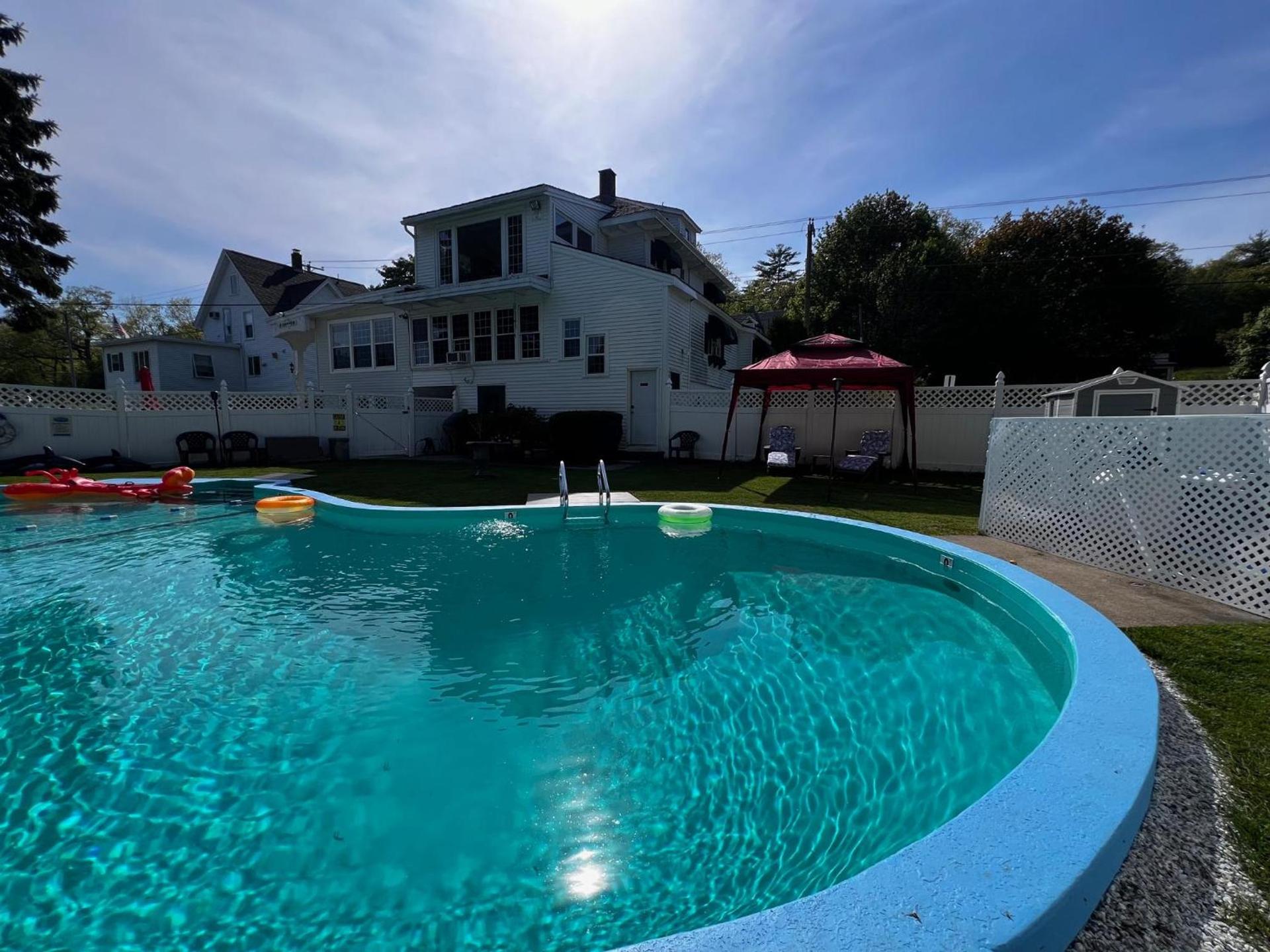 Claddagh Motel & Suites photo 40