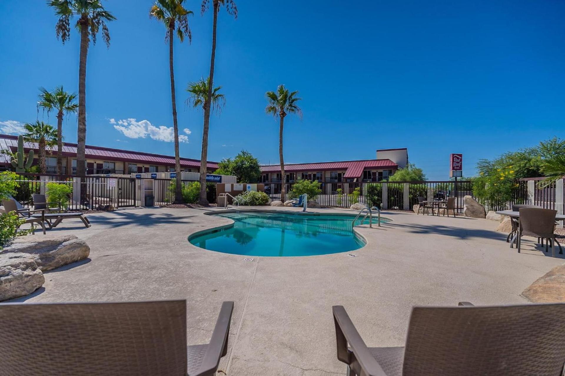 Red Roof Inn Tucson South - Airport photo 6