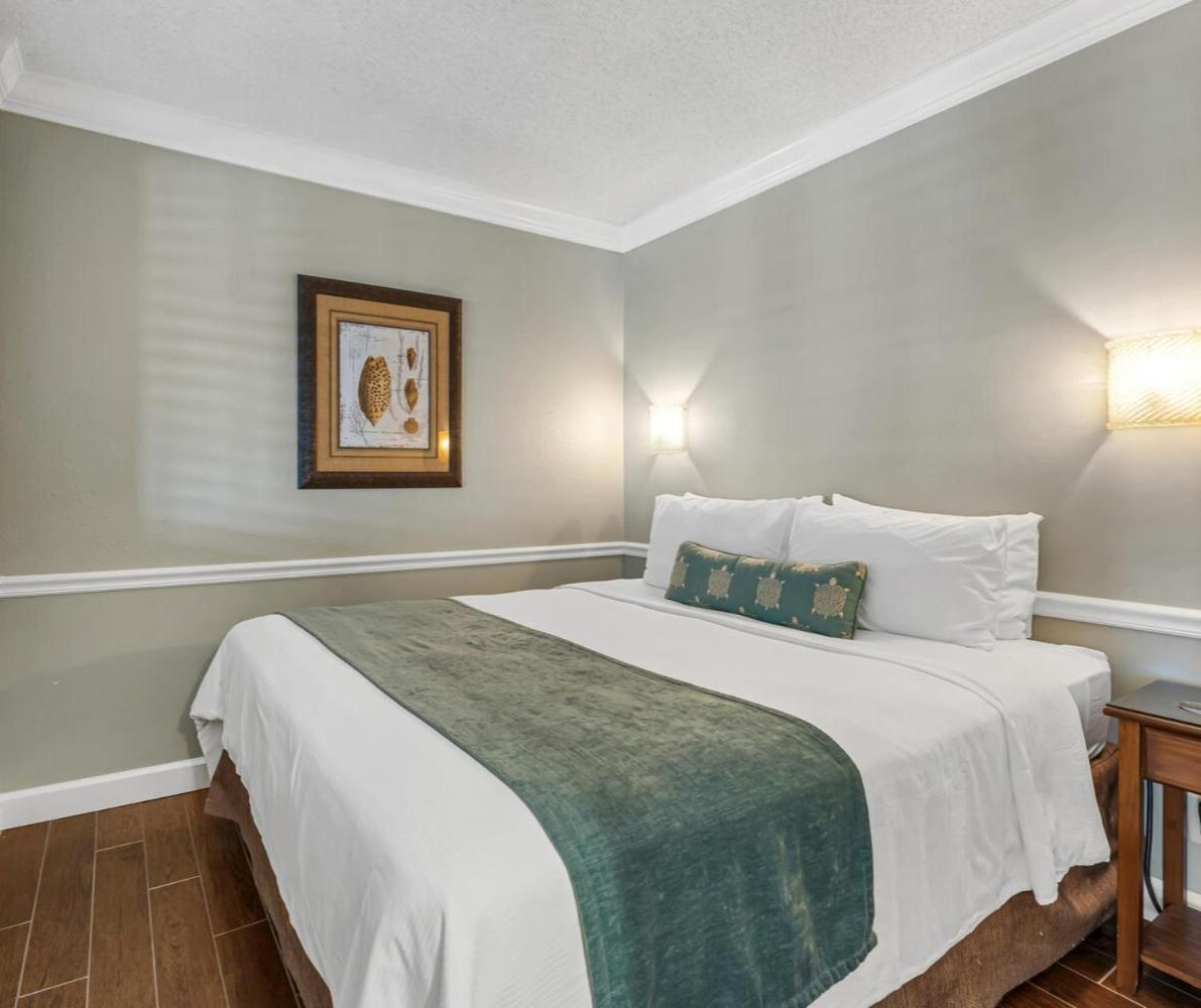 Vanderbilt Beach Resort photo 57