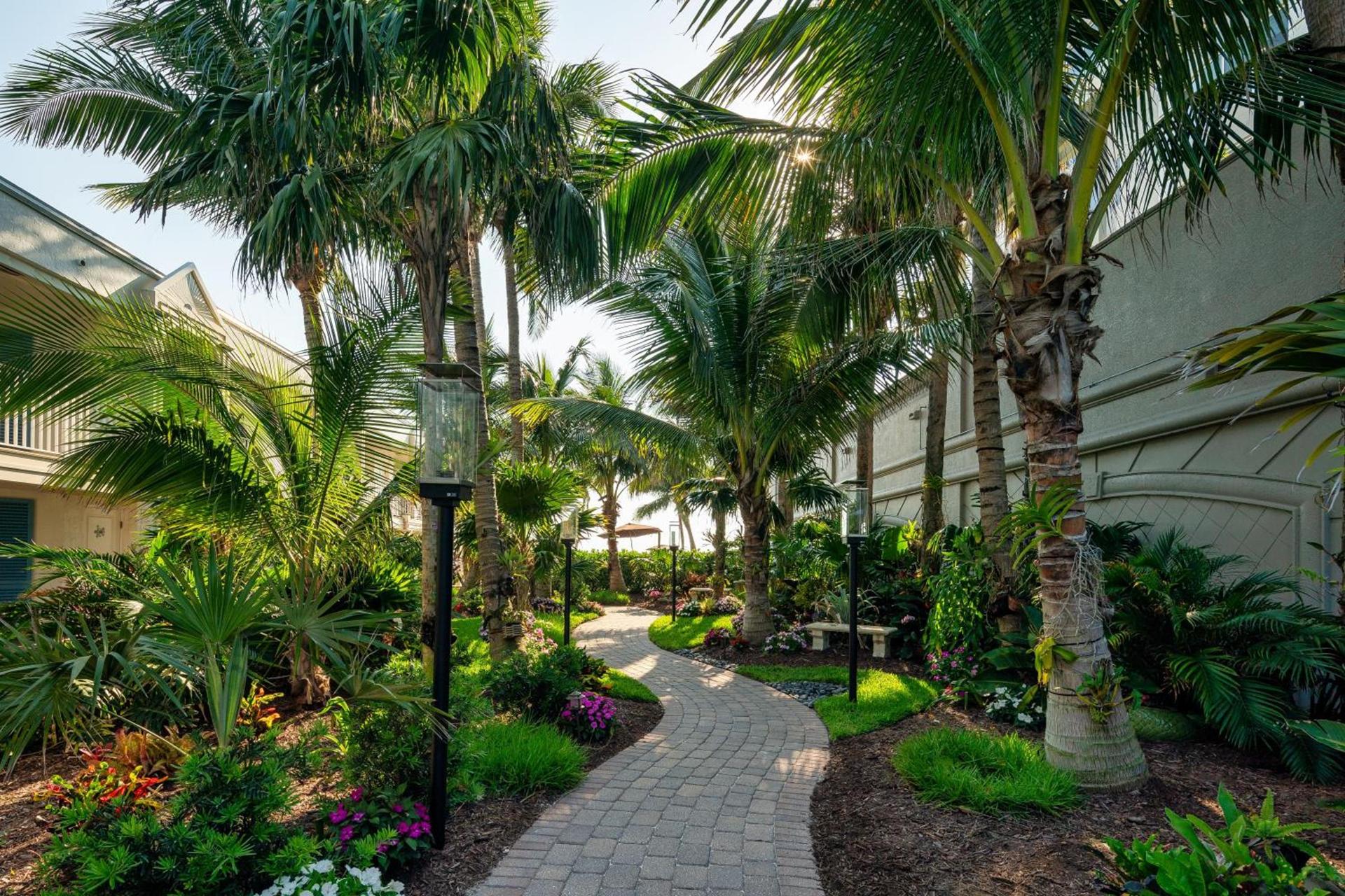 Vanderbilt Beach Resort photo 95