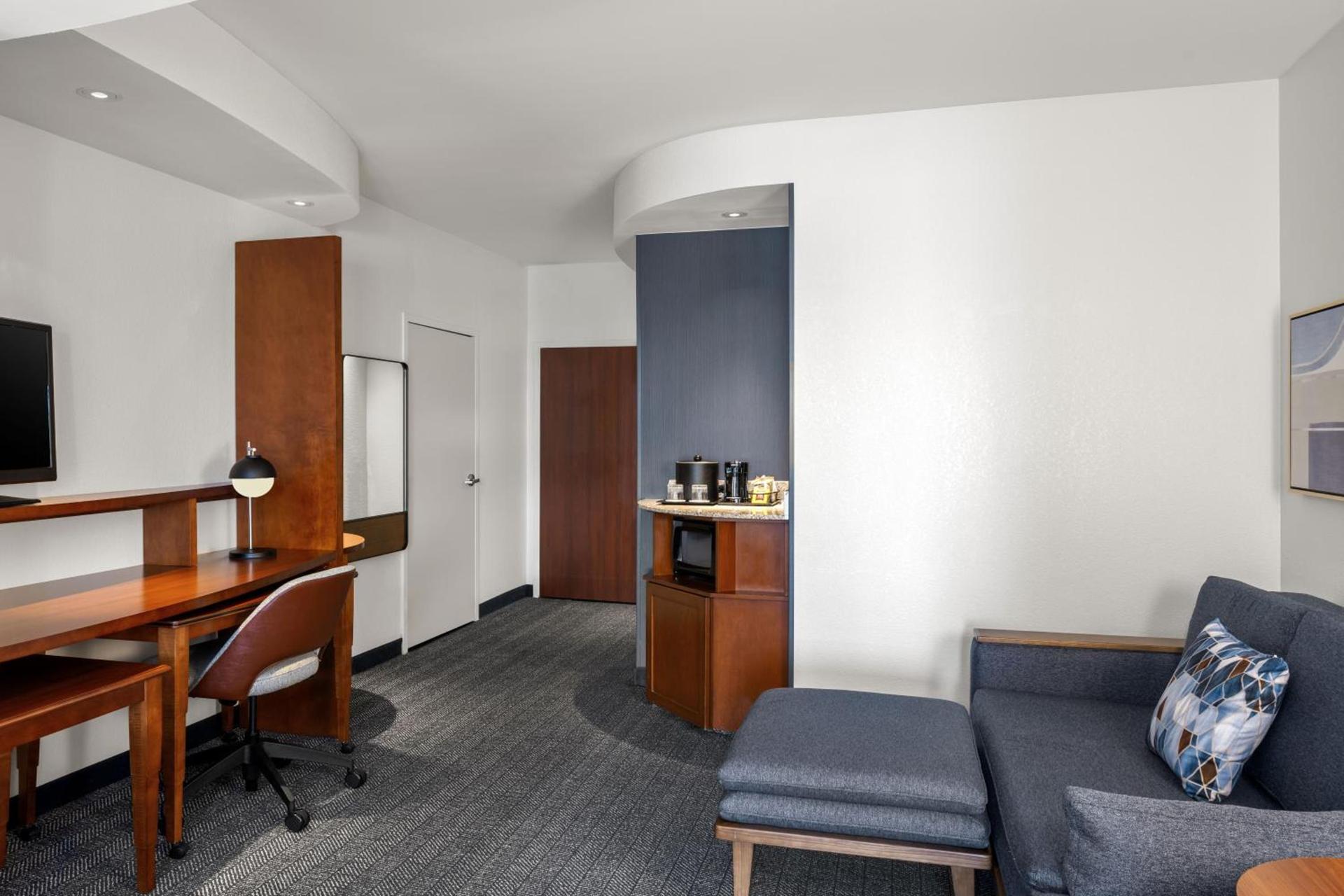 Courtyard by Marriott Evansville East photo 19