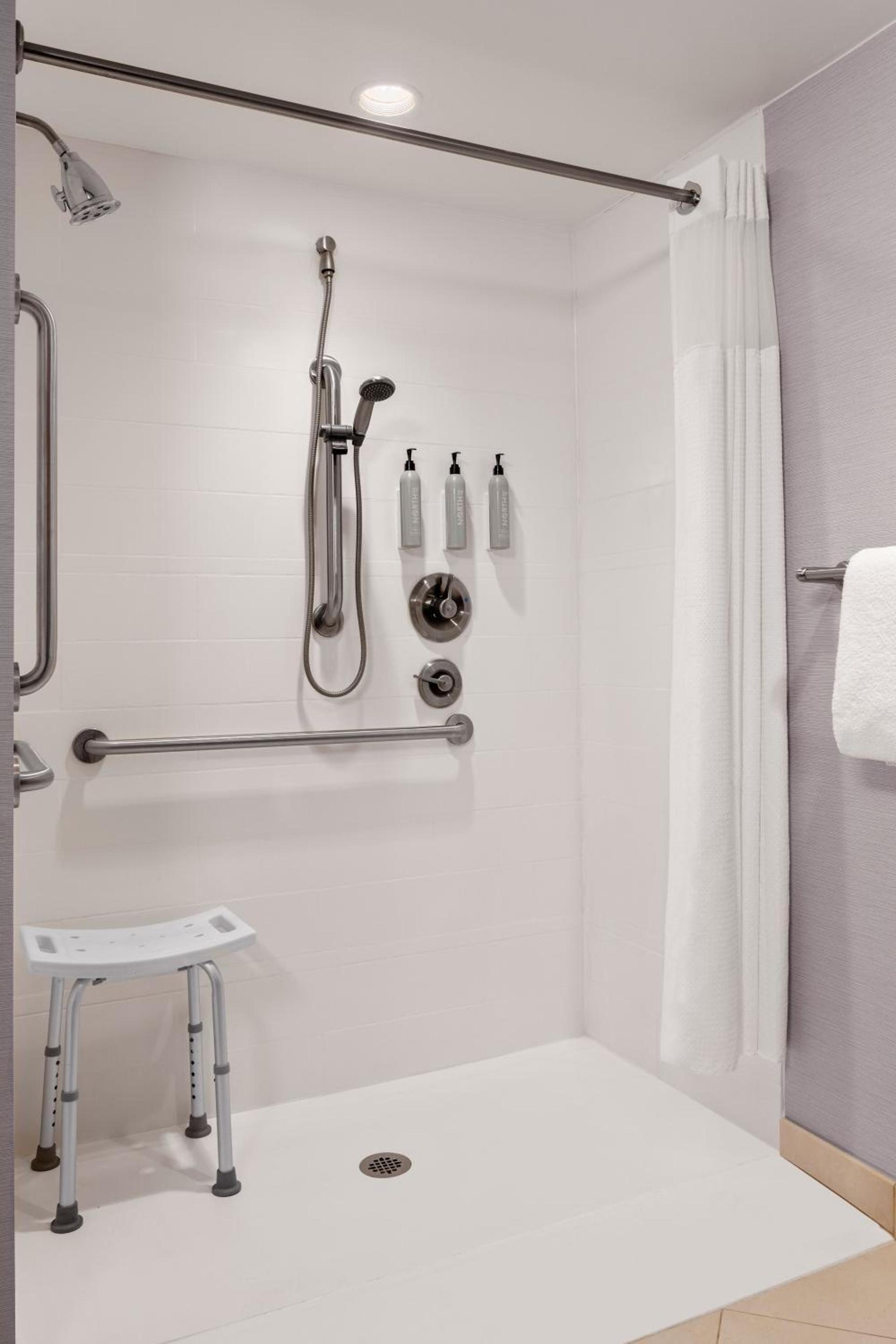 Courtyard by Marriott Evansville East photo 22