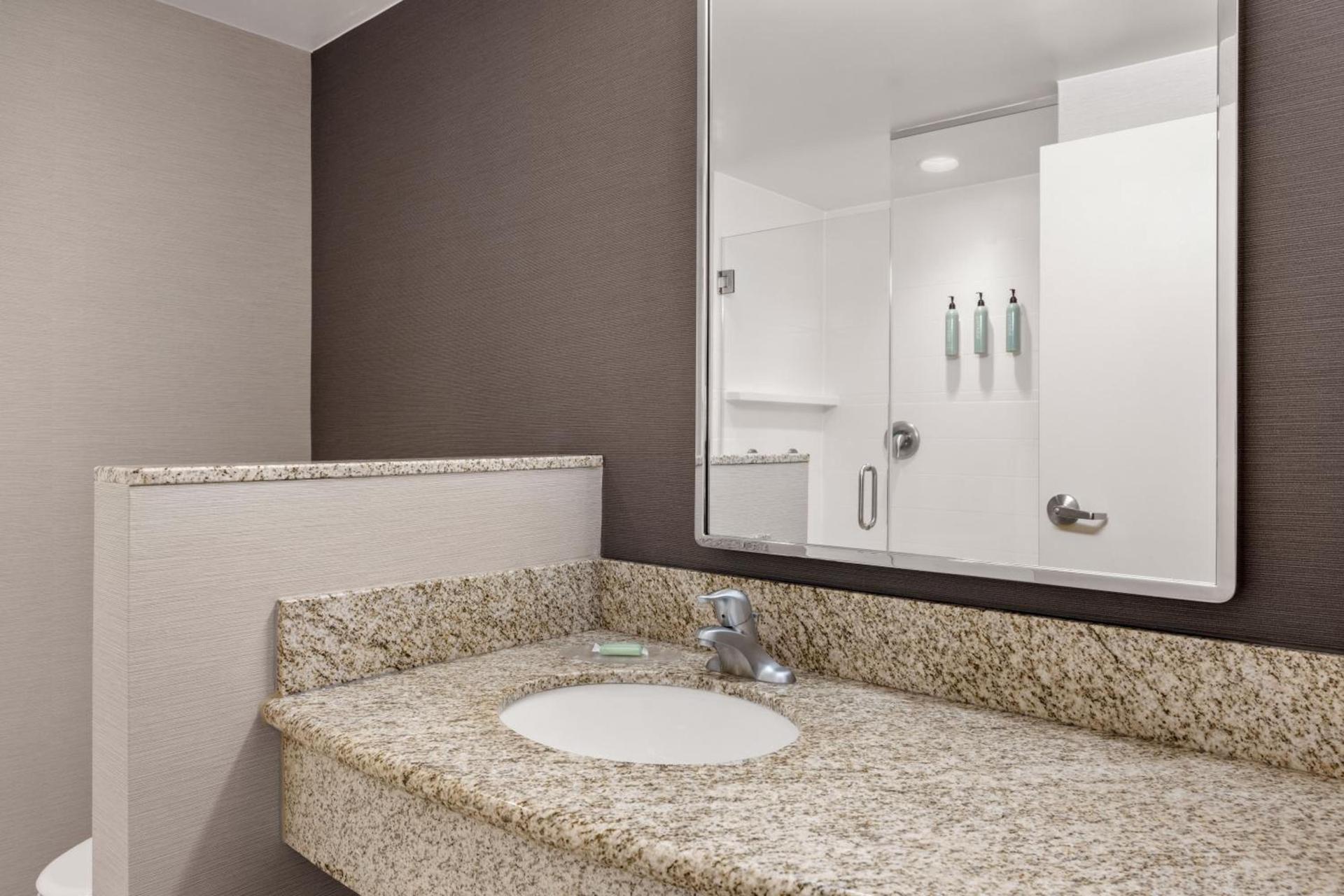 Courtyard by Marriott Evansville East photo 23