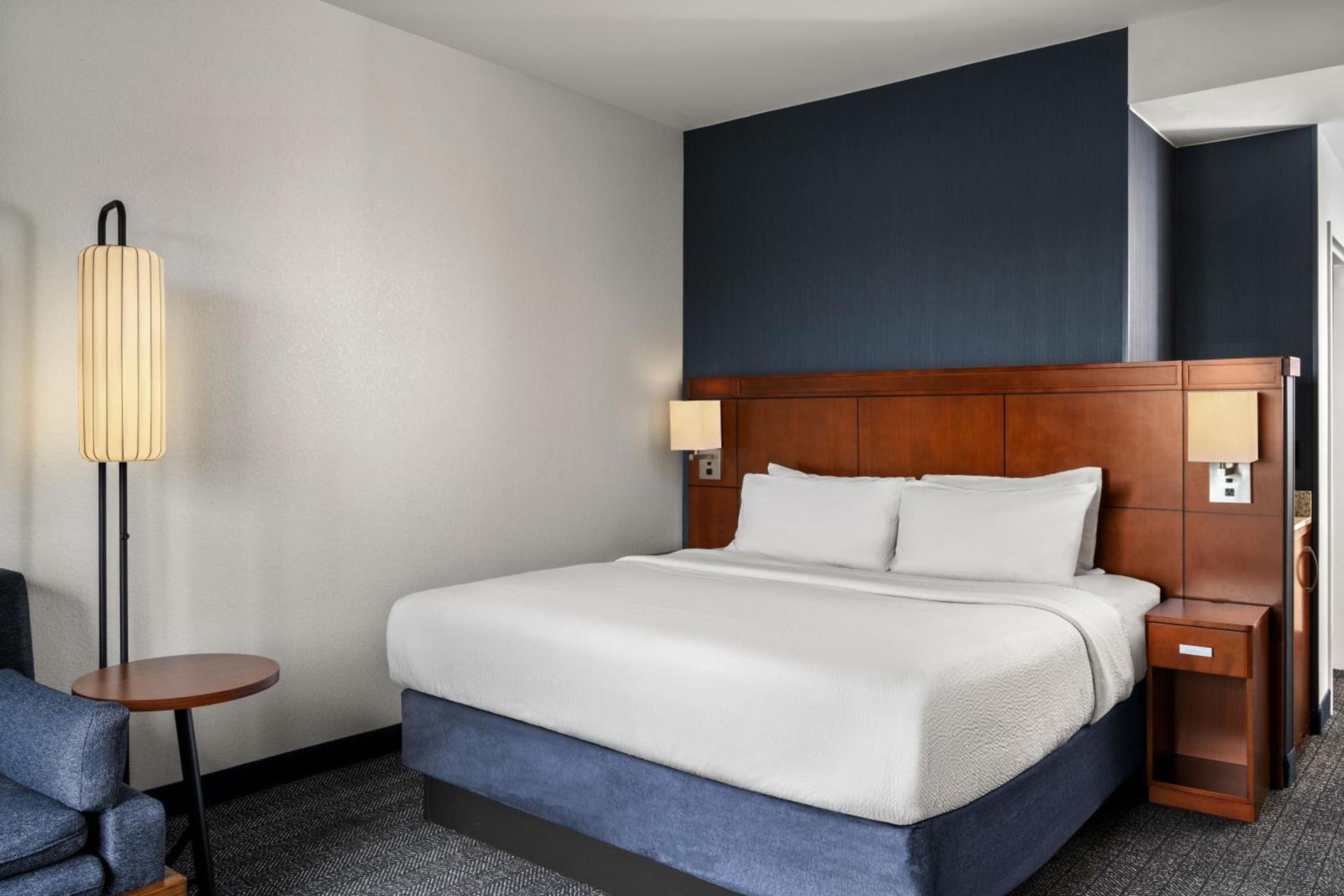 Courtyard by Marriott Evansville East photo 28