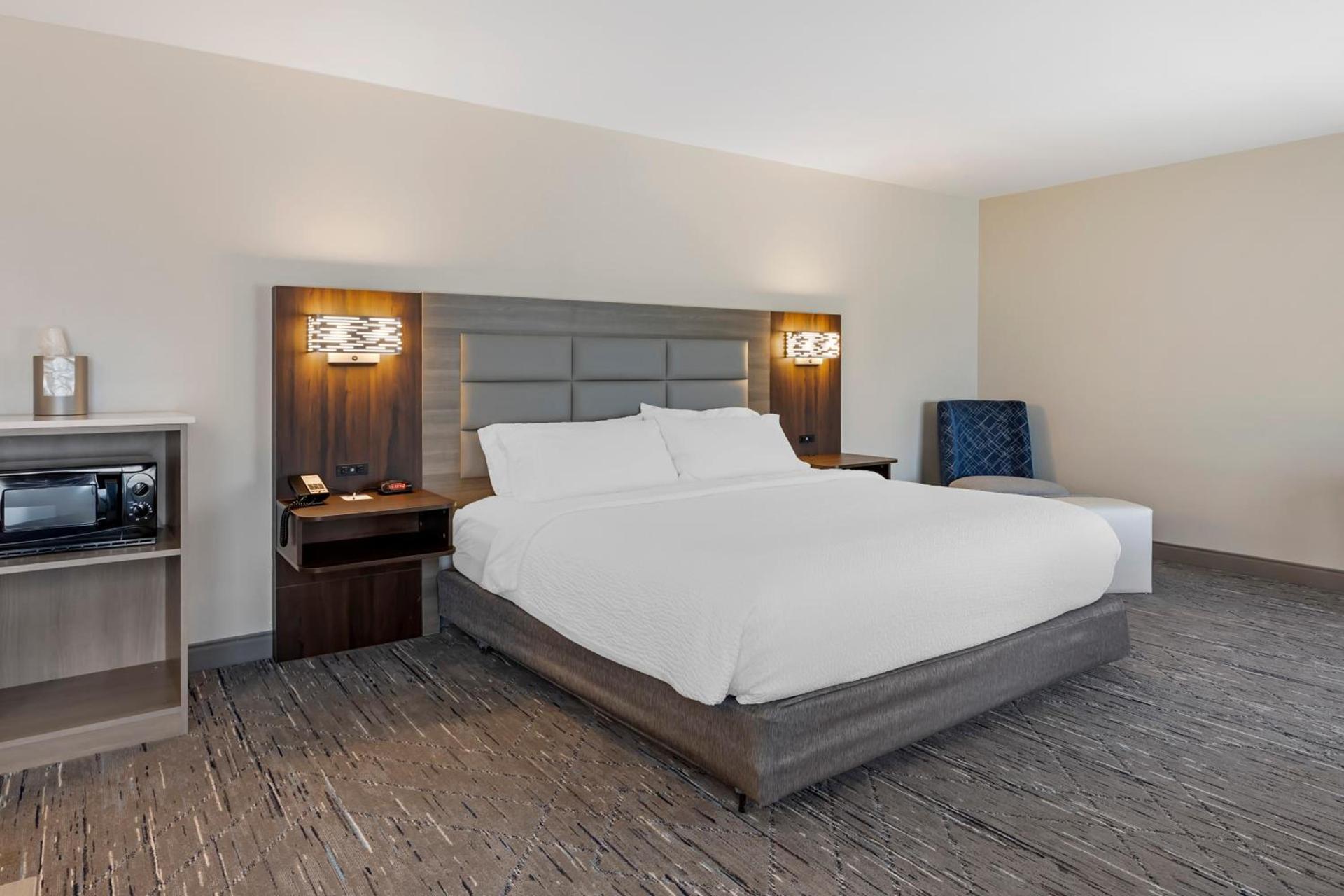 Holiday Inn Express White House by IHG photo 17