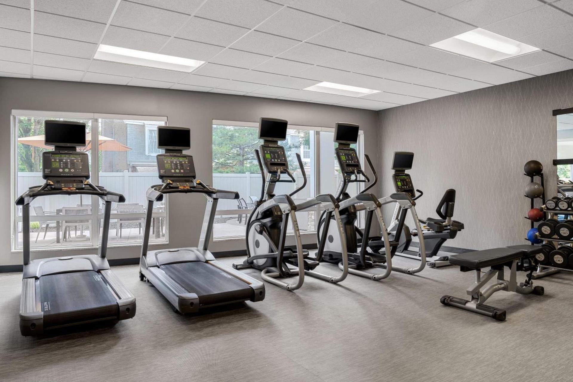 Courtyard by Marriott Evansville East photo 4
