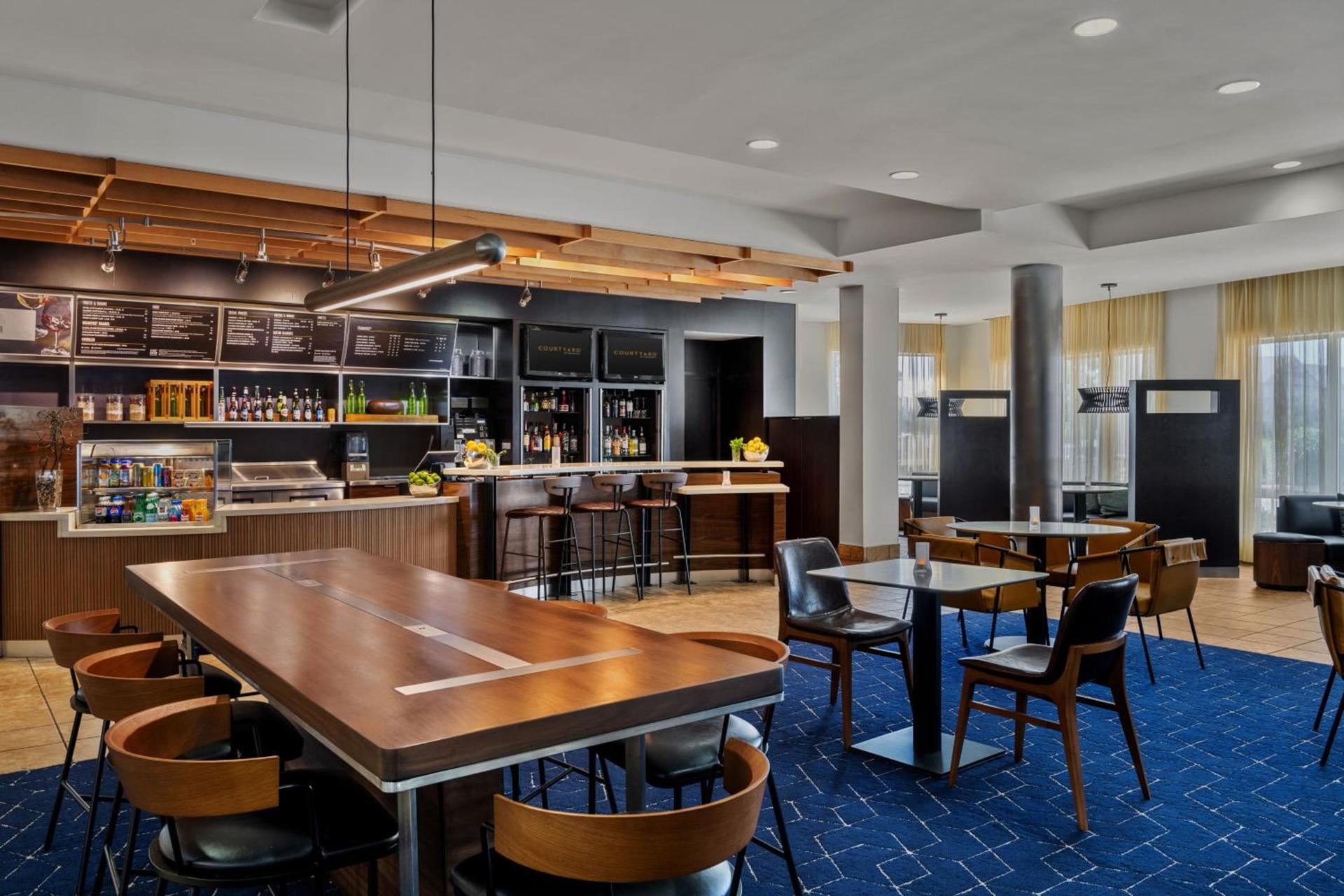 Courtyard by Marriott Evansville East photo 8