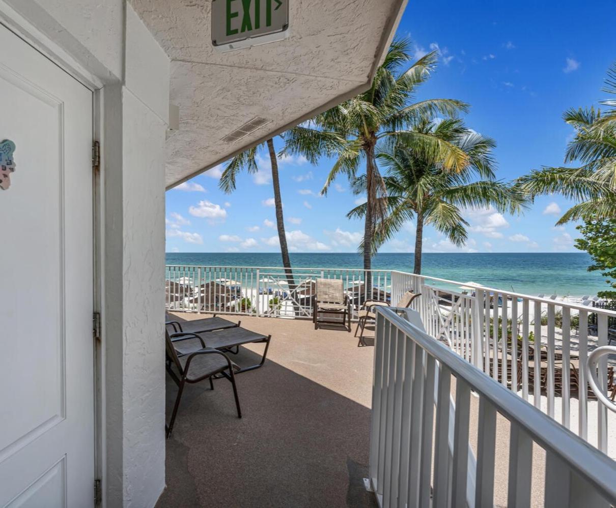 Vanderbilt Beach Resort photo 96