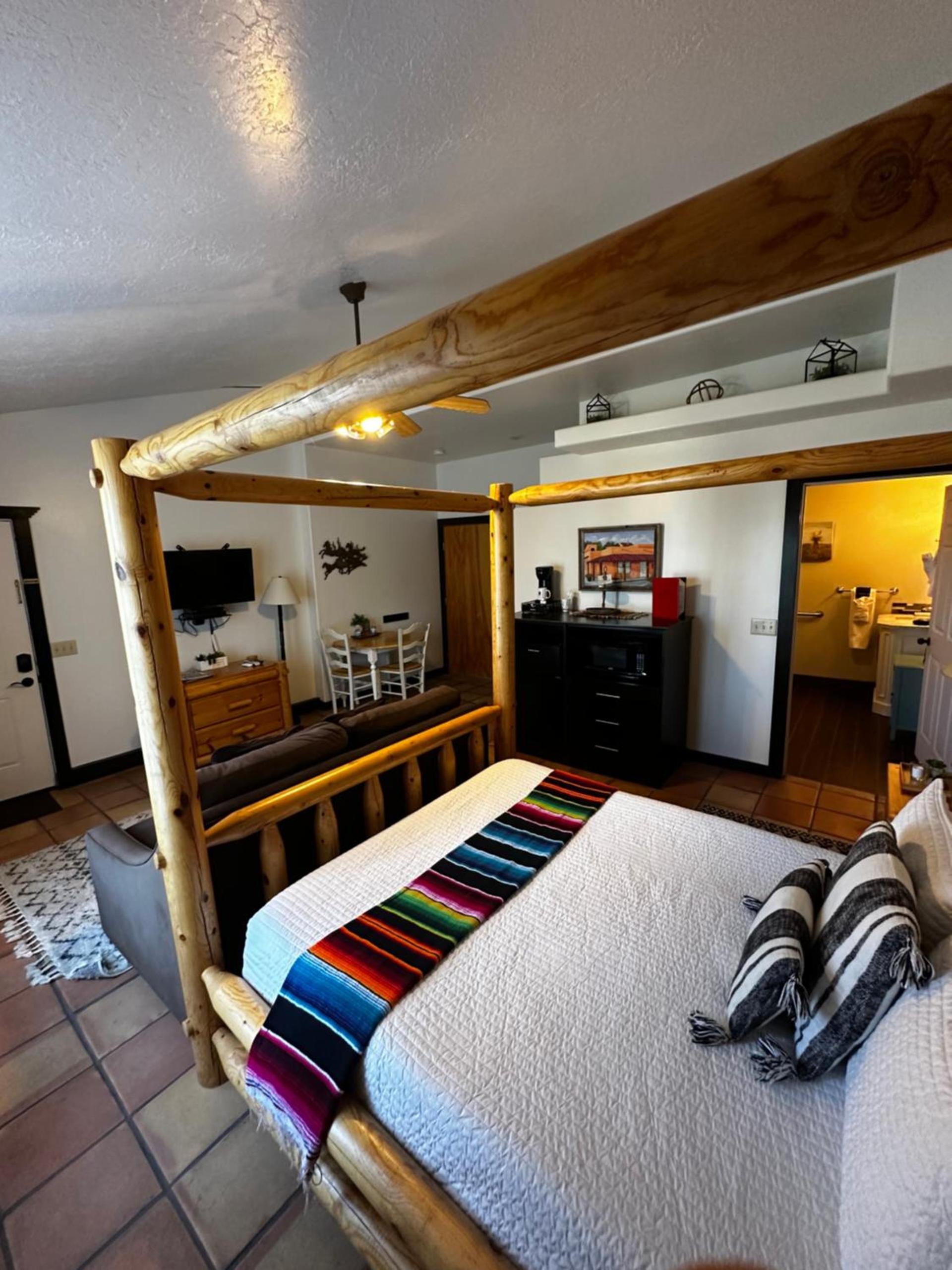 Adobe Rose Boutique Inn photo 16