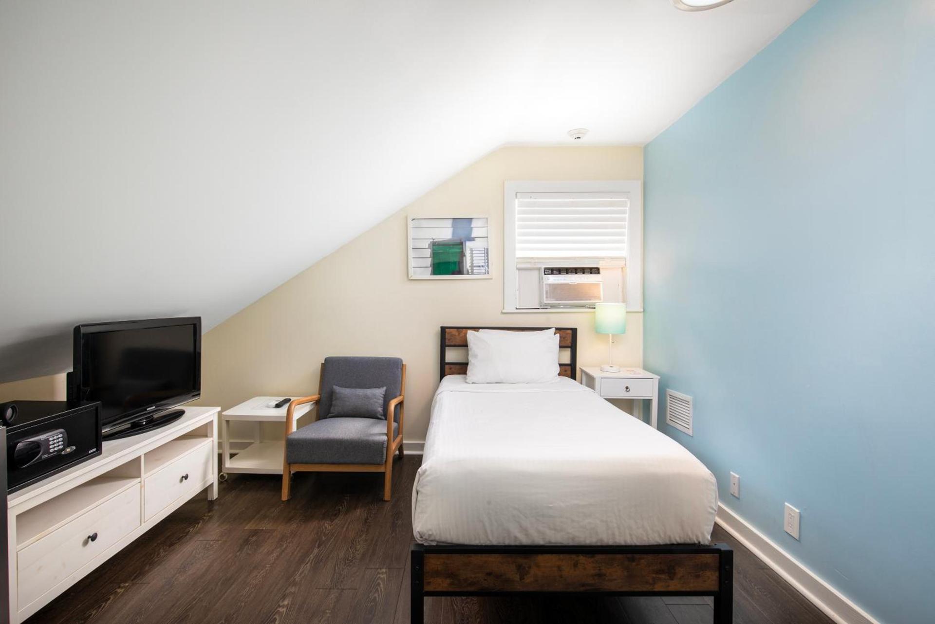 Southernmost Inn Adult Exclusive photo 47