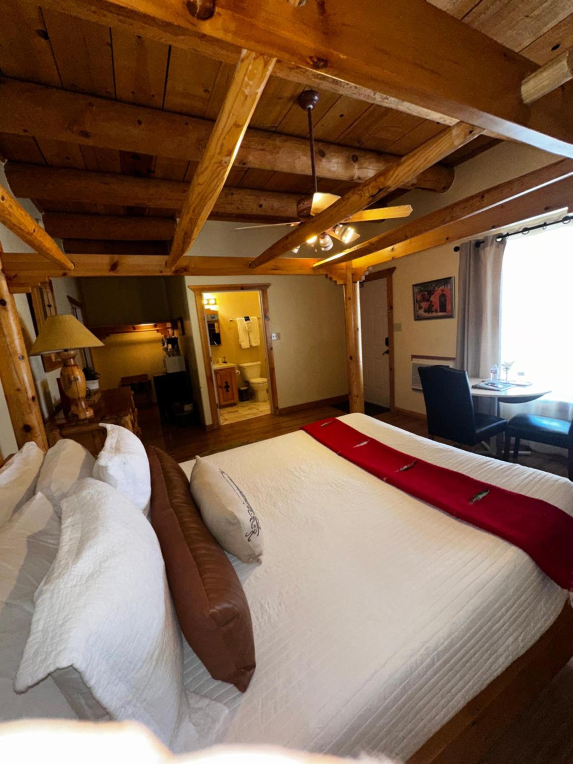 Adobe Rose Boutique Inn photo 8