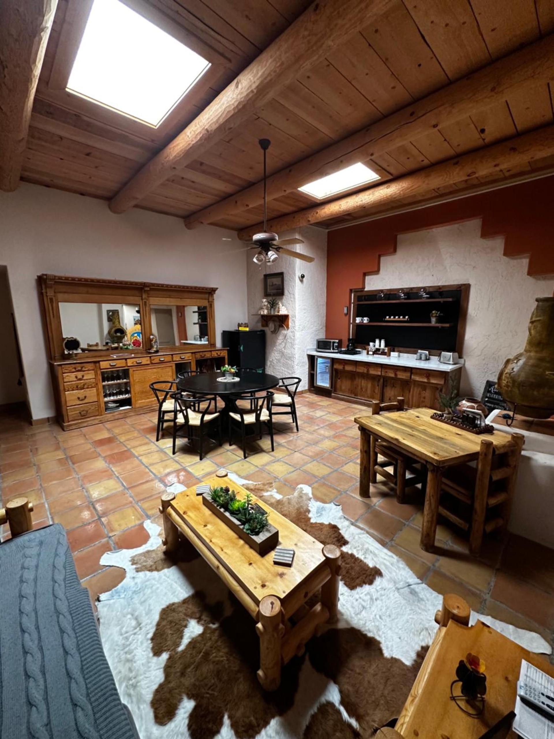 Adobe Rose Boutique Inn photo 6