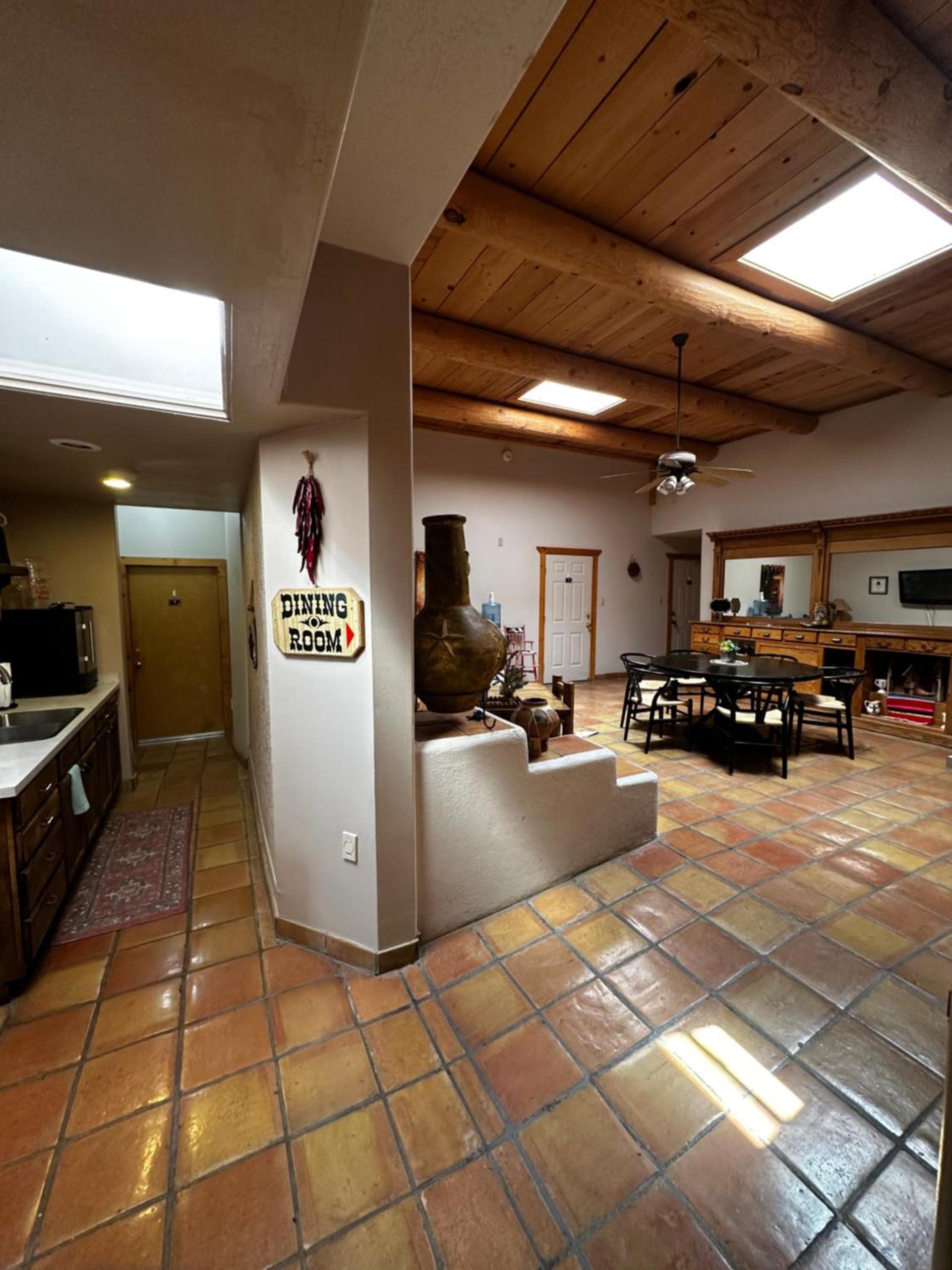 Adobe Rose Boutique Inn photo 5
