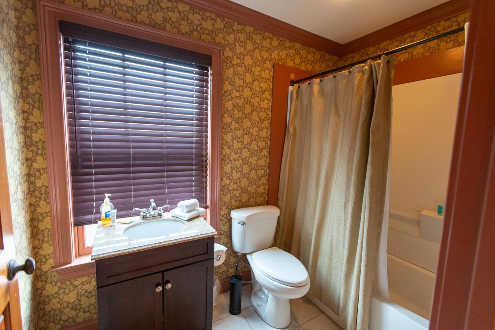 Howard's Creek Inn photo 21