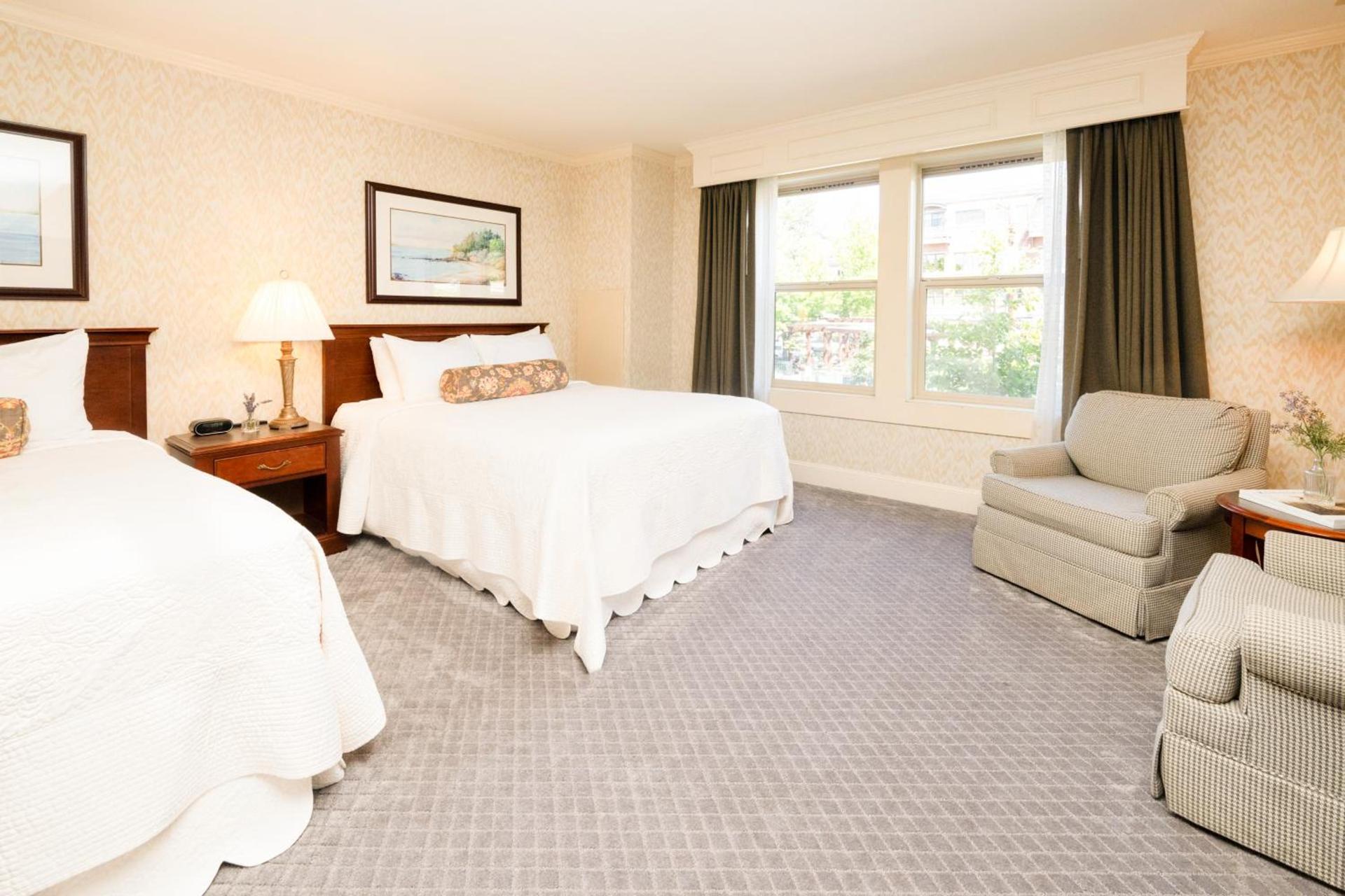 Fairhaven Village Inn photo 33