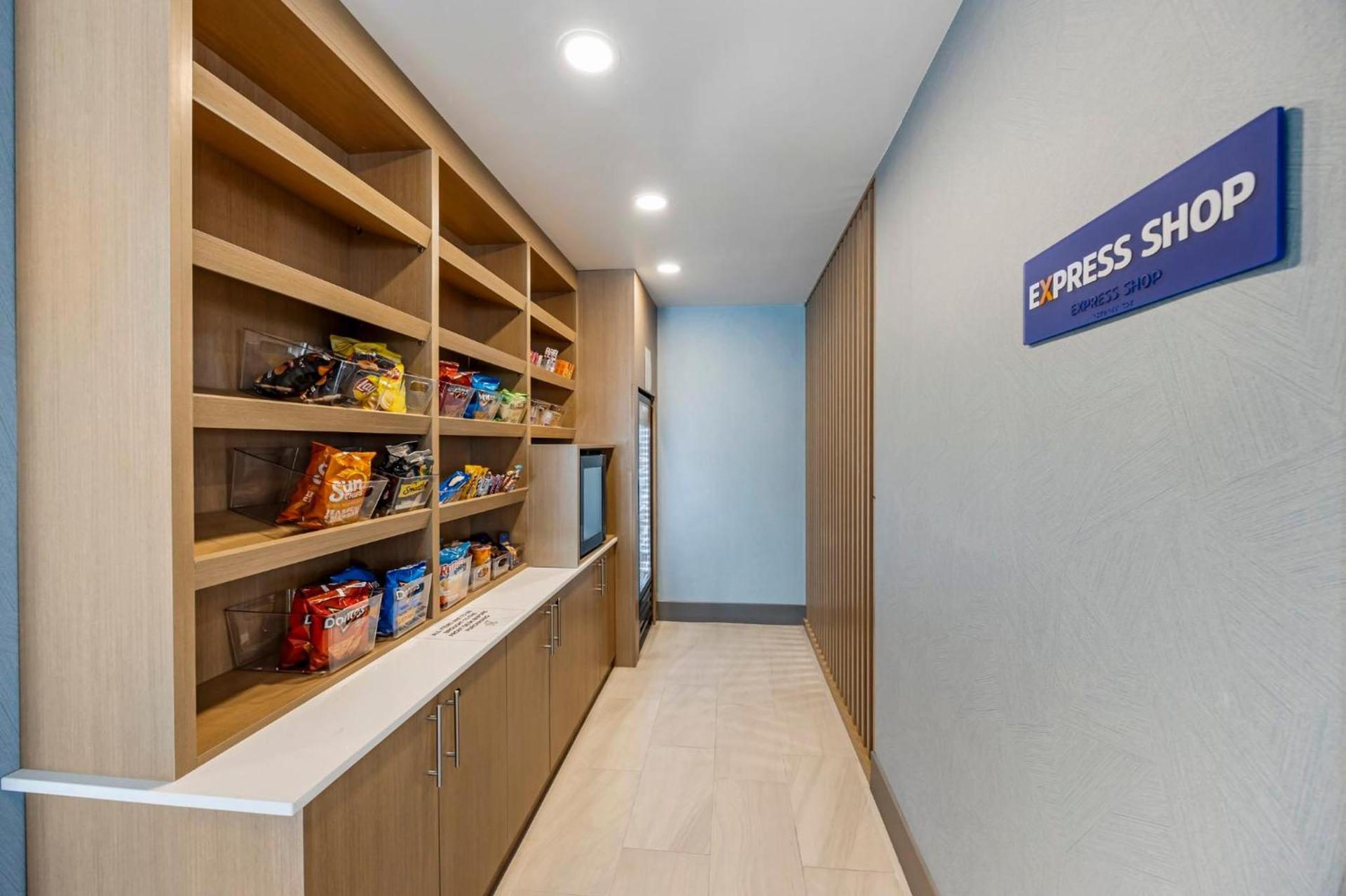 Holiday Inn Express White House by IHG photo 50
