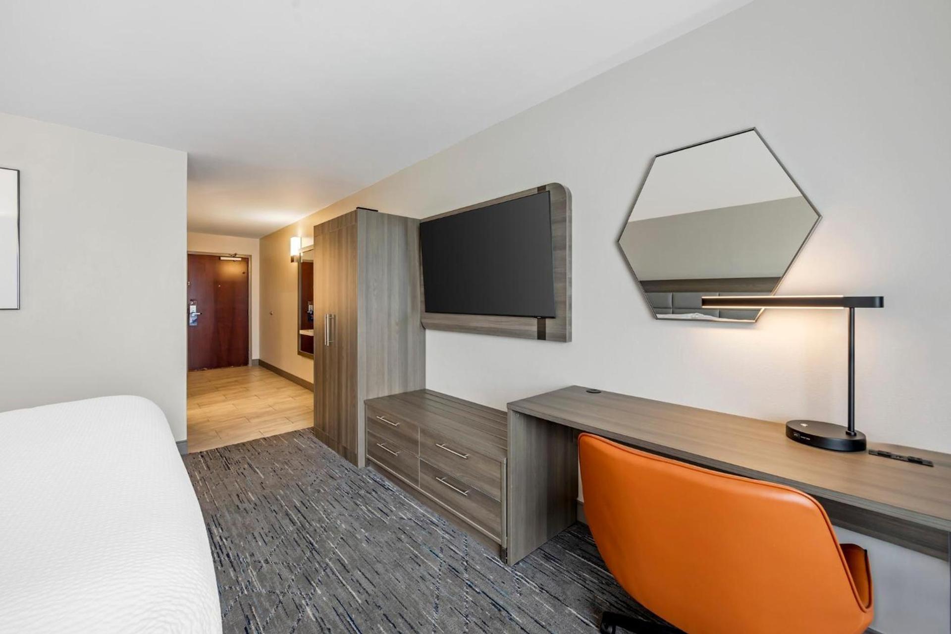 Holiday Inn Express White House by IHG photo 54