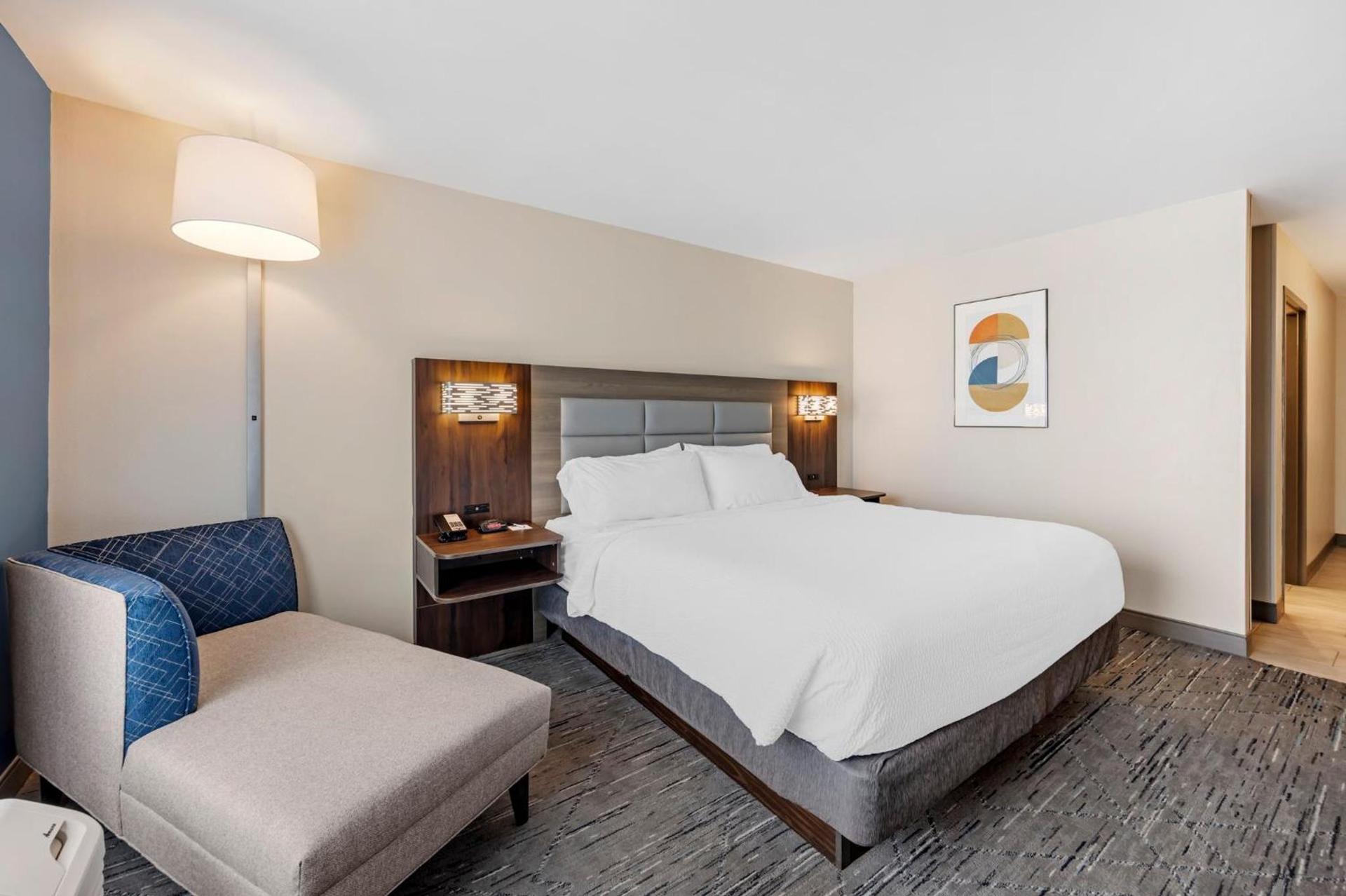 Holiday Inn Express White House by IHG photo 59