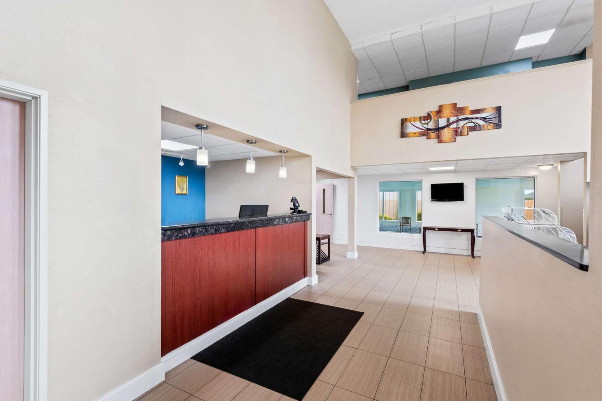 Best Western Airport Inn photo 30