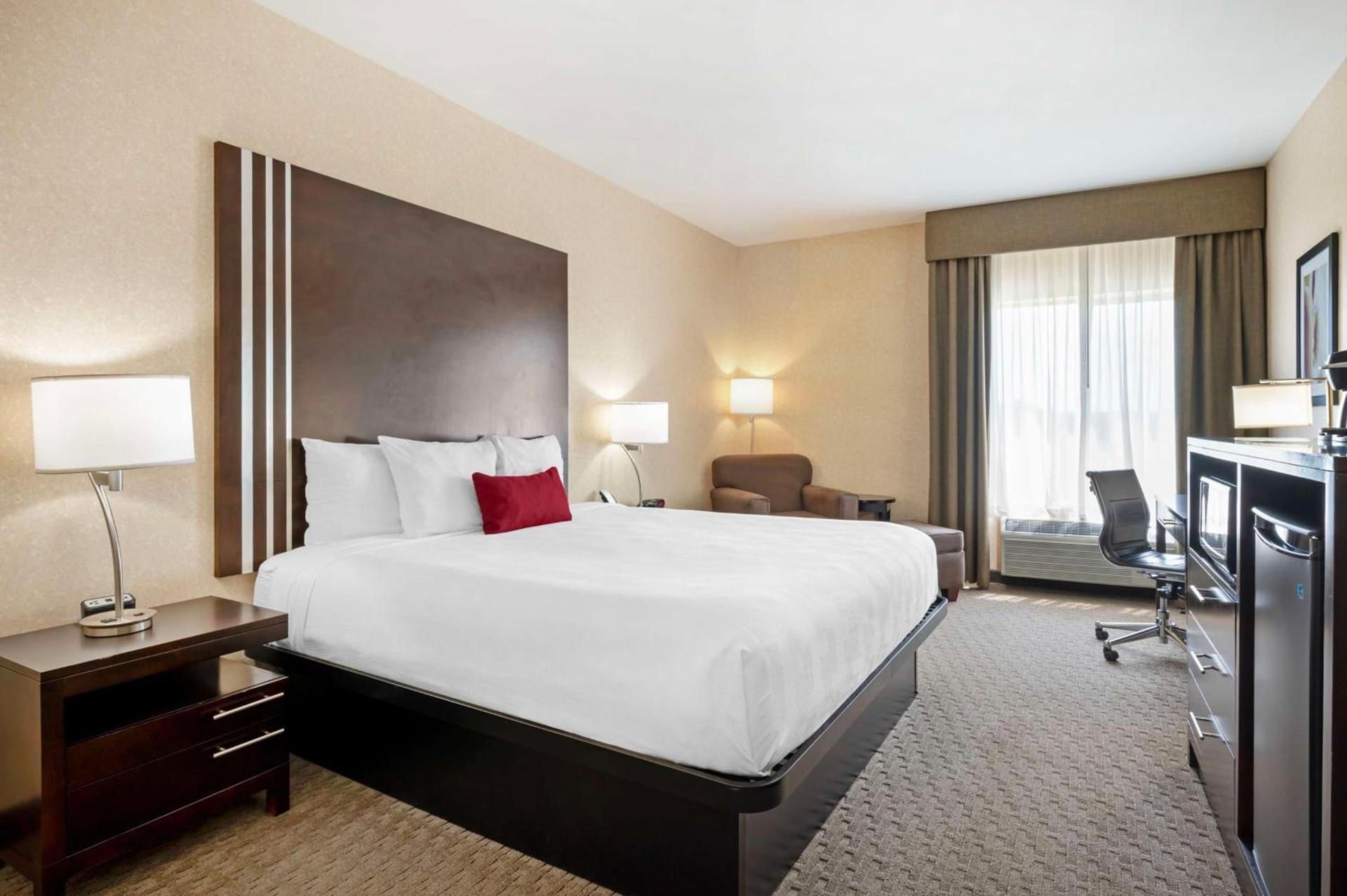 Best Western Plus Howe Inn photo 4