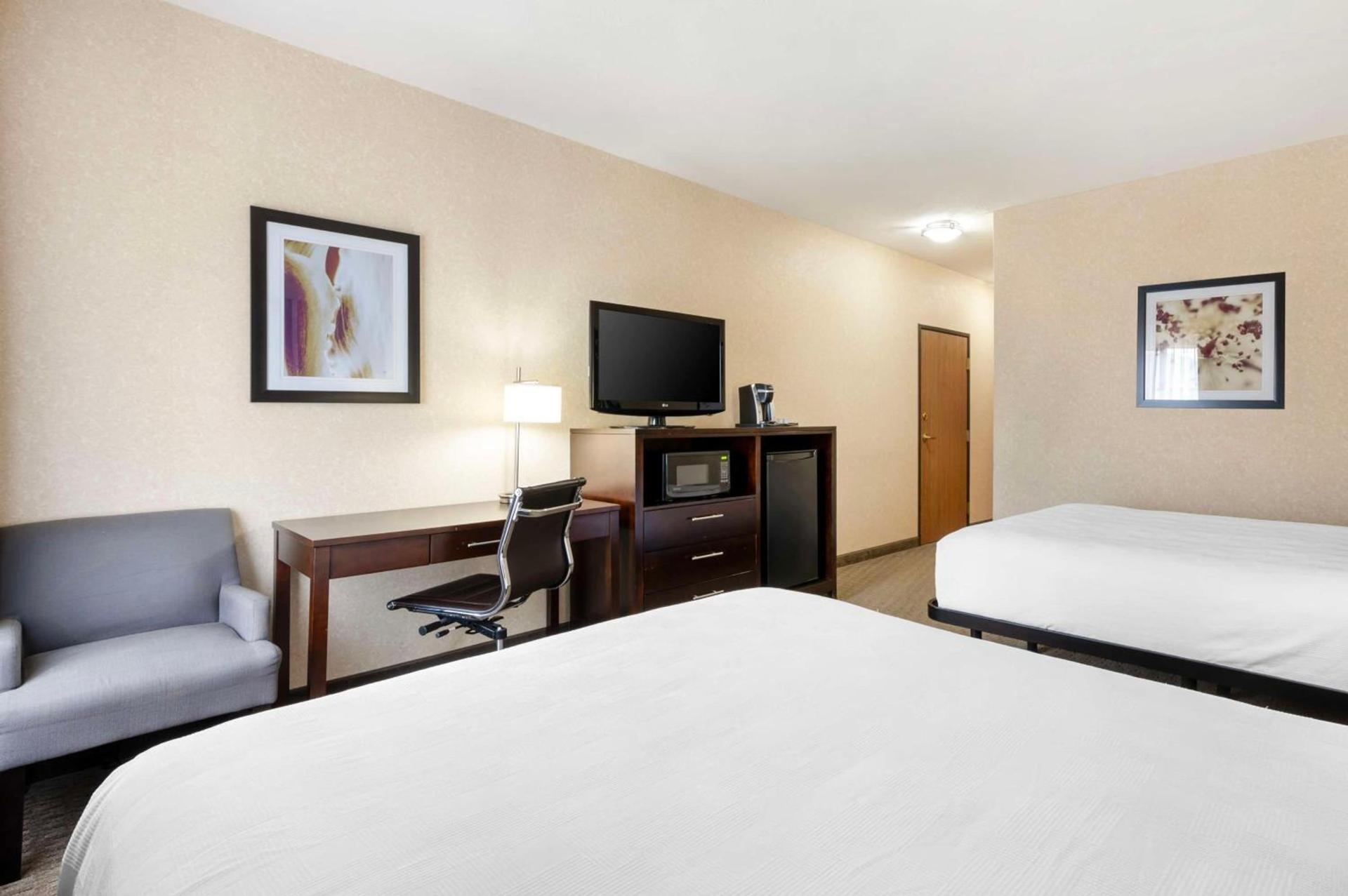 Best Western Plus Howe Inn photo 34