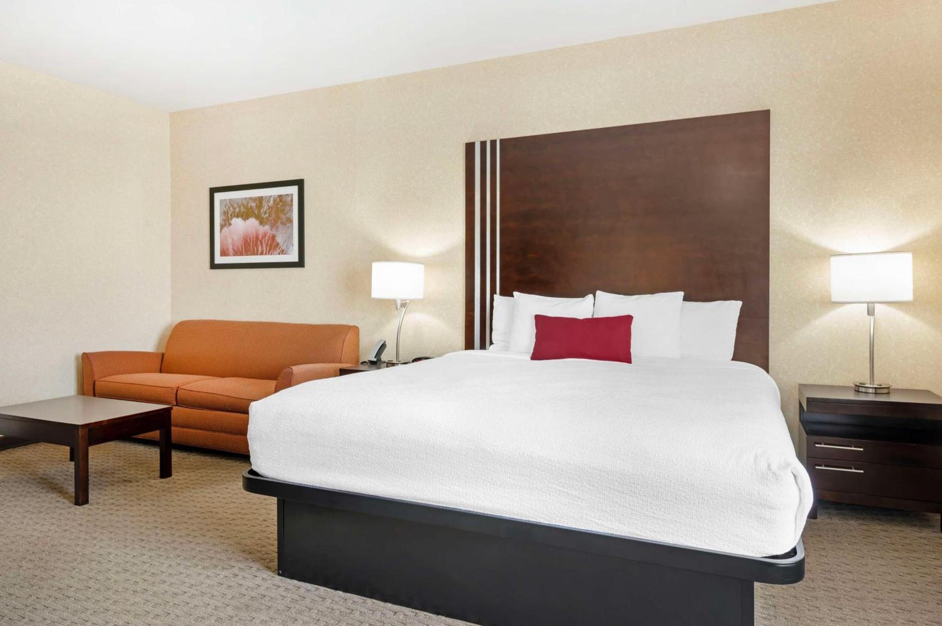 Best Western Plus Howe Inn photo 19