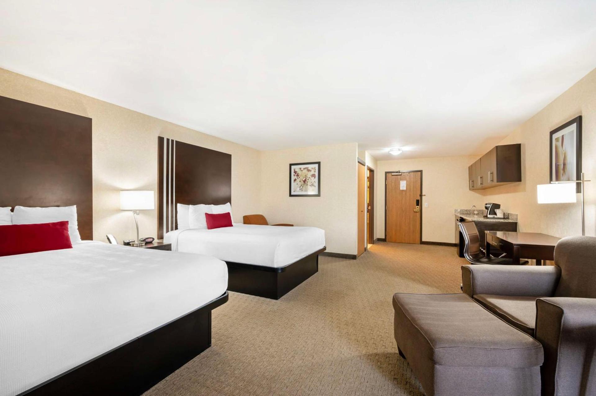 Best Western Plus Howe Inn photo 24