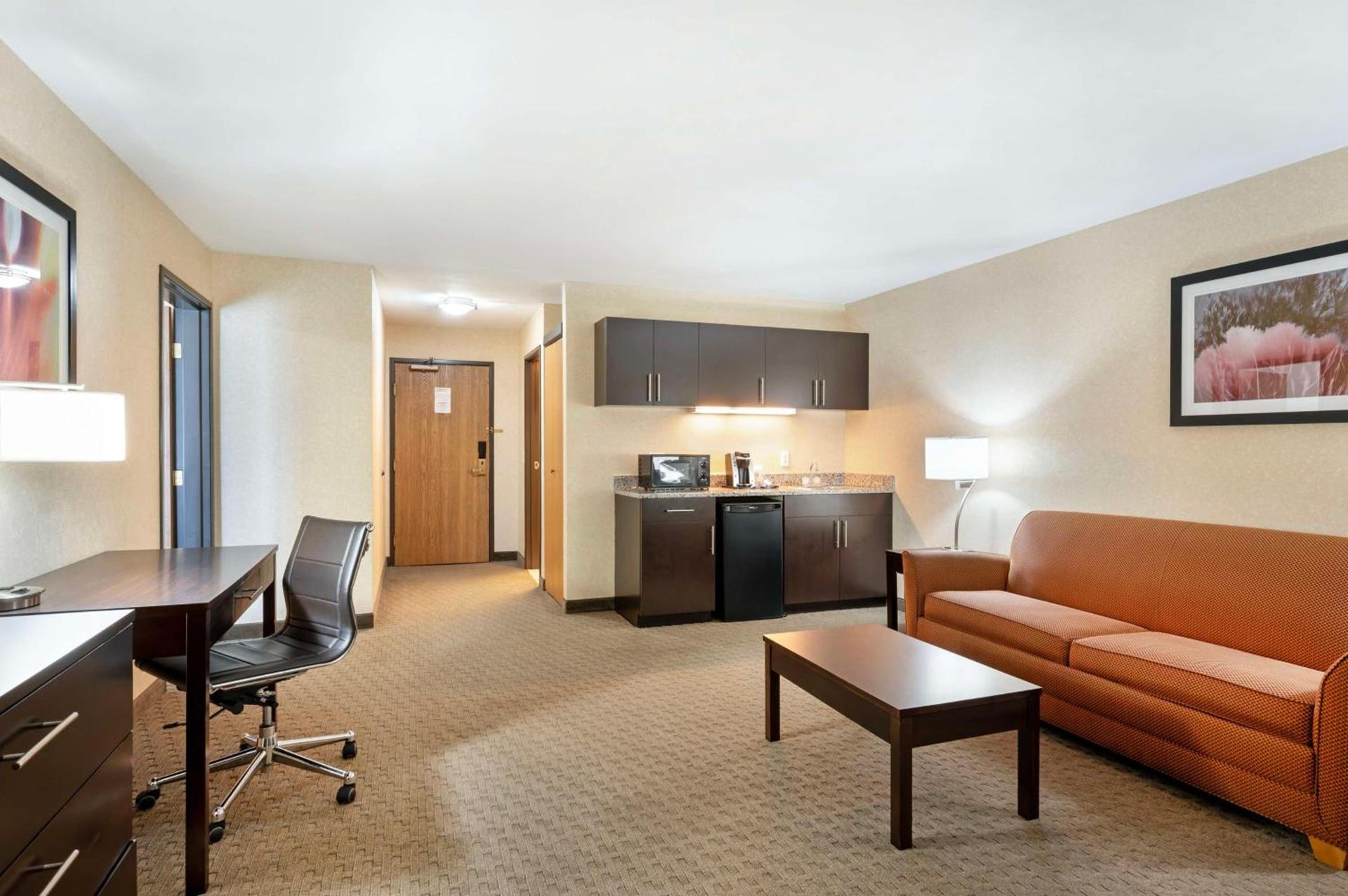 Best Western Plus Howe Inn photo 26