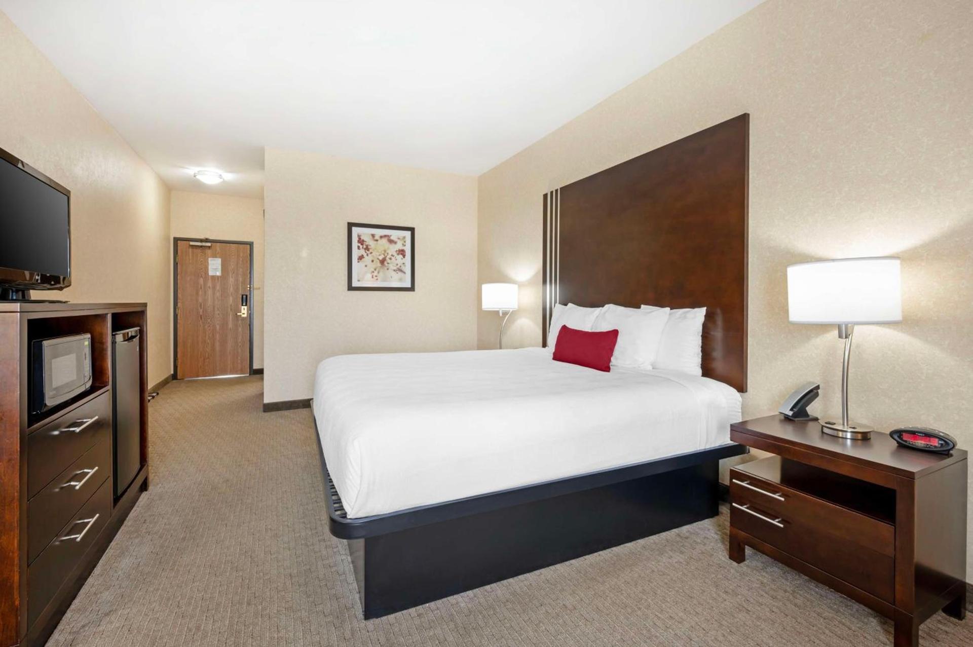 Best Western Plus Howe Inn photo 35