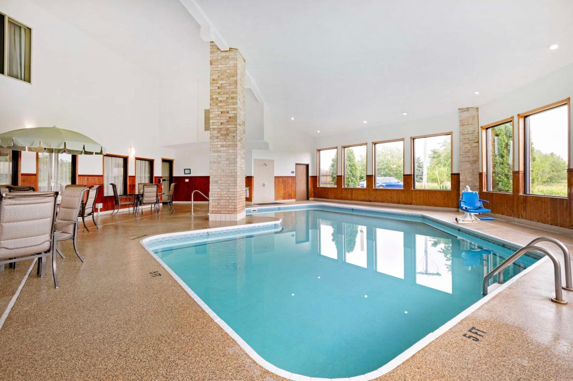 Best Western Plus Howe Inn photo 44