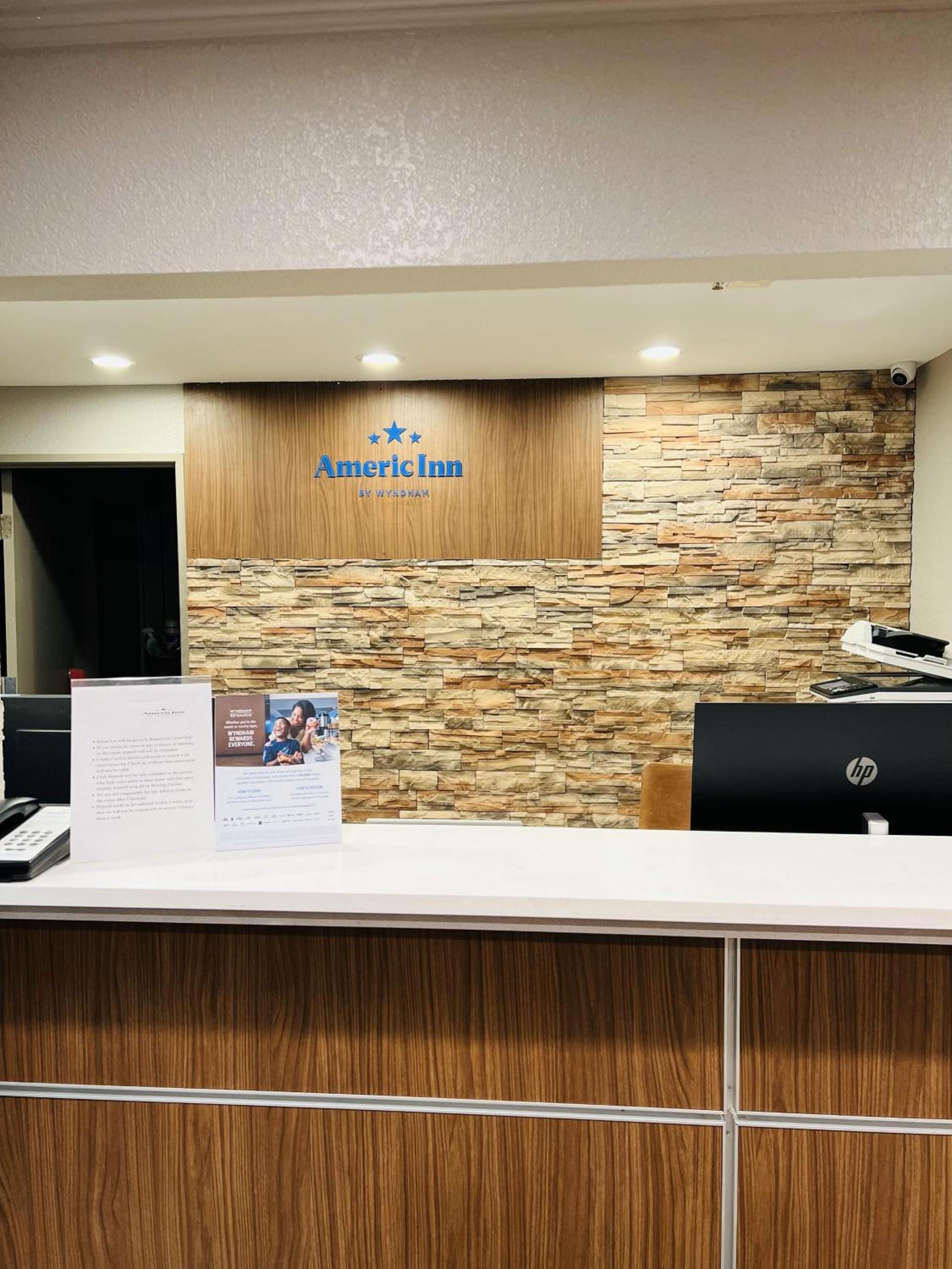 AmericInn by Wyndham Glendale Milwaukee photo 36