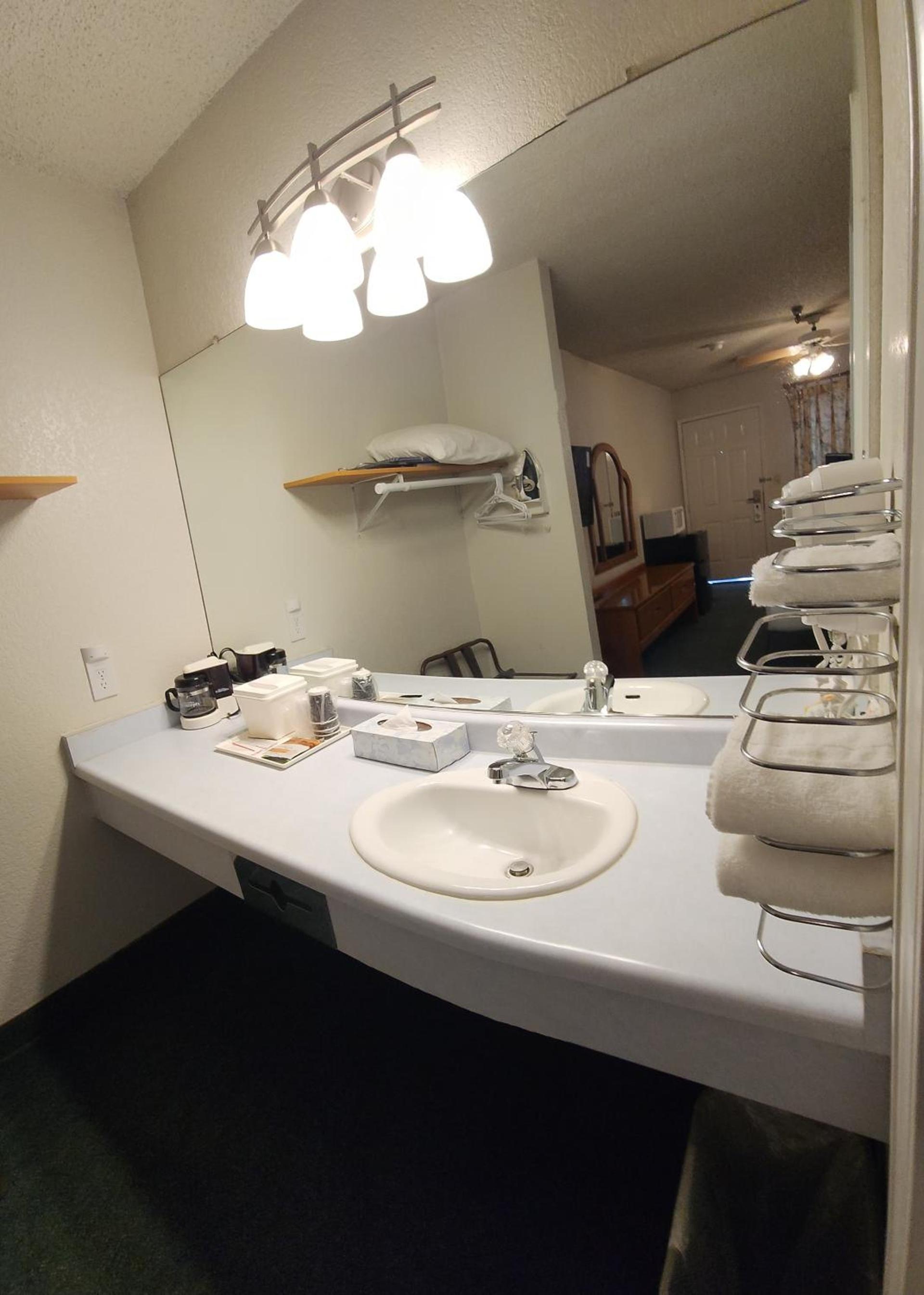 Formosa Inn photo 5