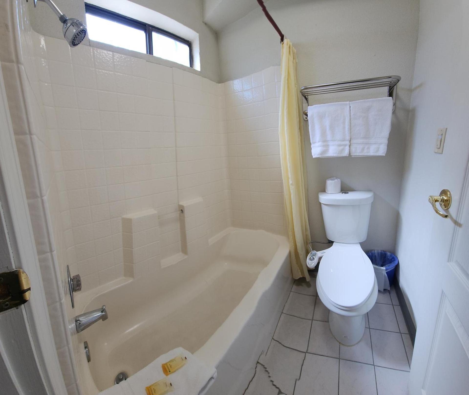 Formosa Inn photo 6