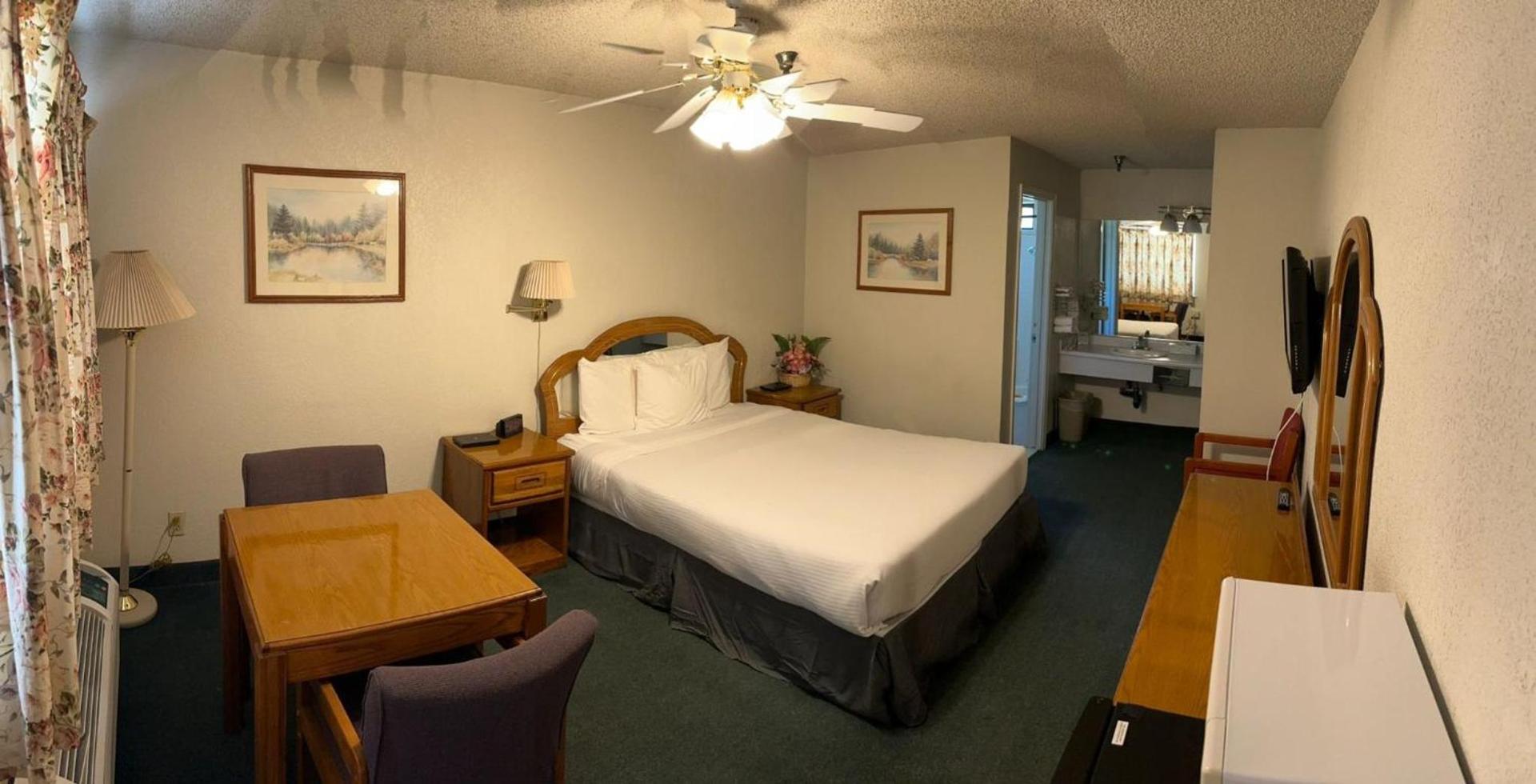 Formosa Inn photo 10