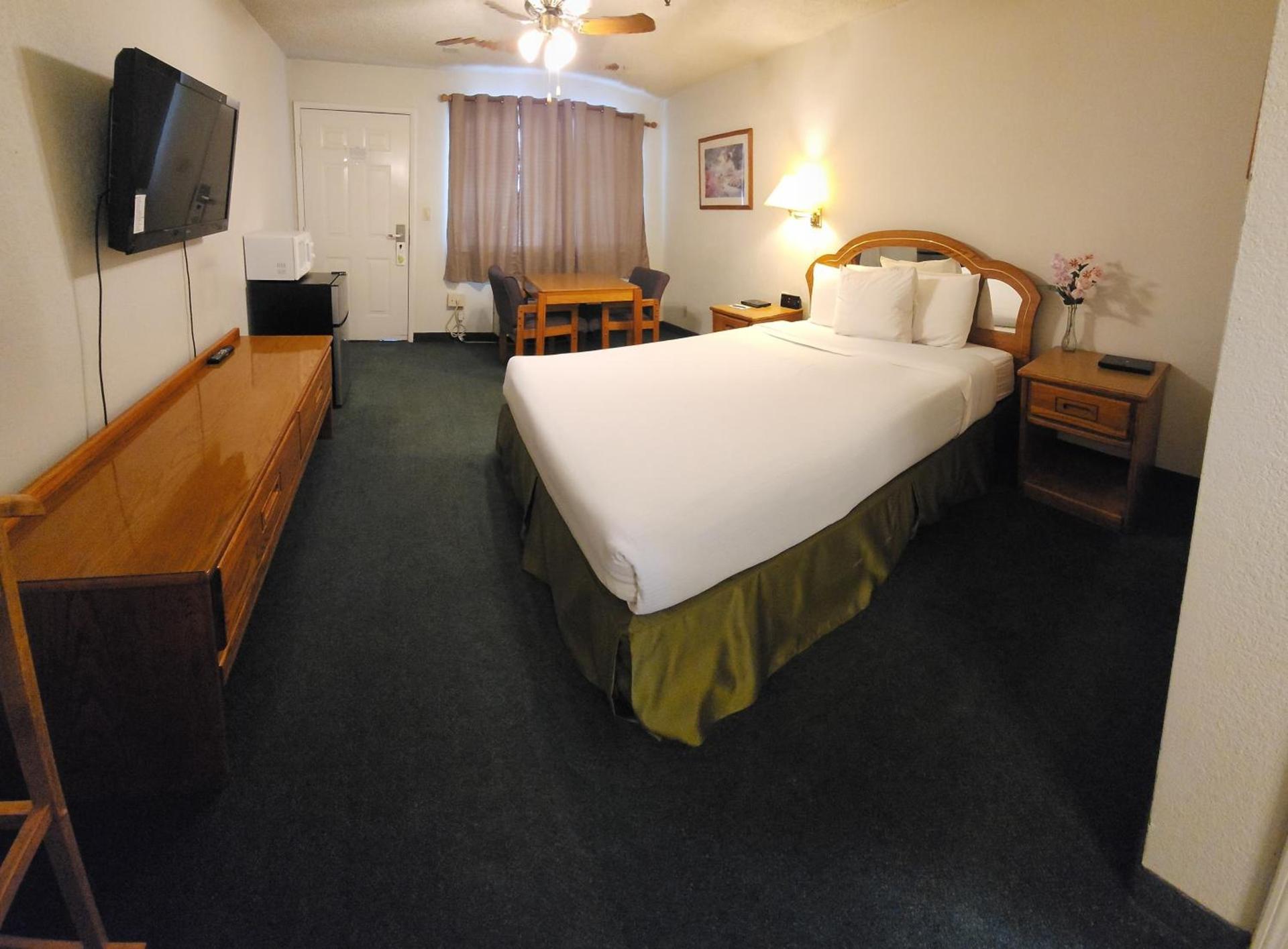 Formosa Inn photo 12
