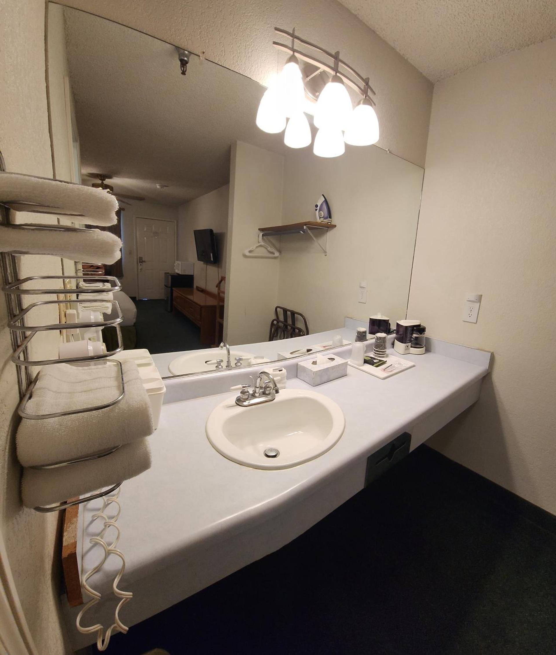 Formosa Inn photo 16