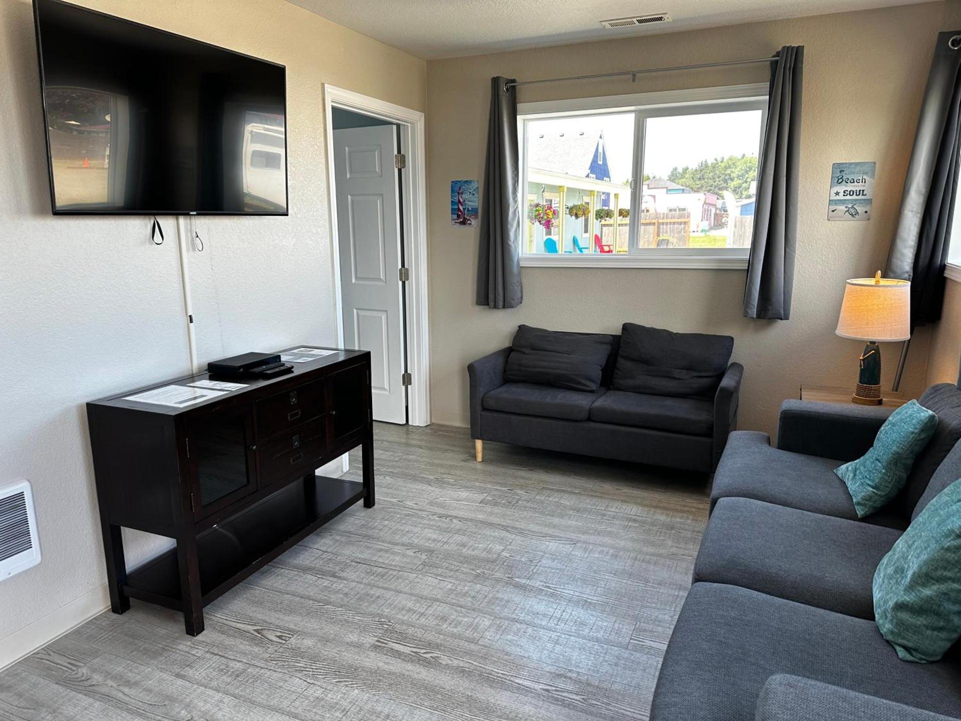 Coastal Inn and Suites photo 19