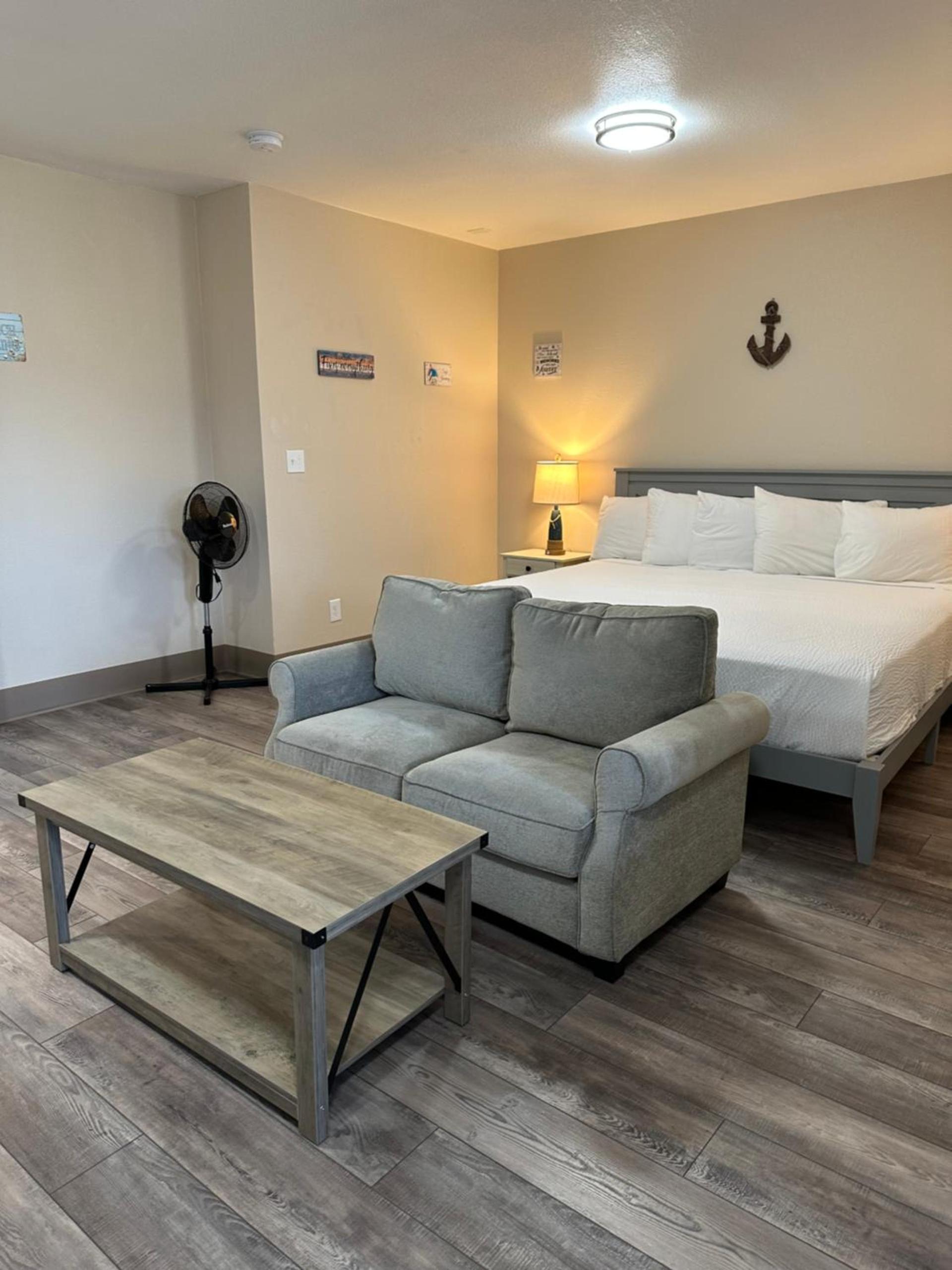 Coastal Inn and Suites photo 24