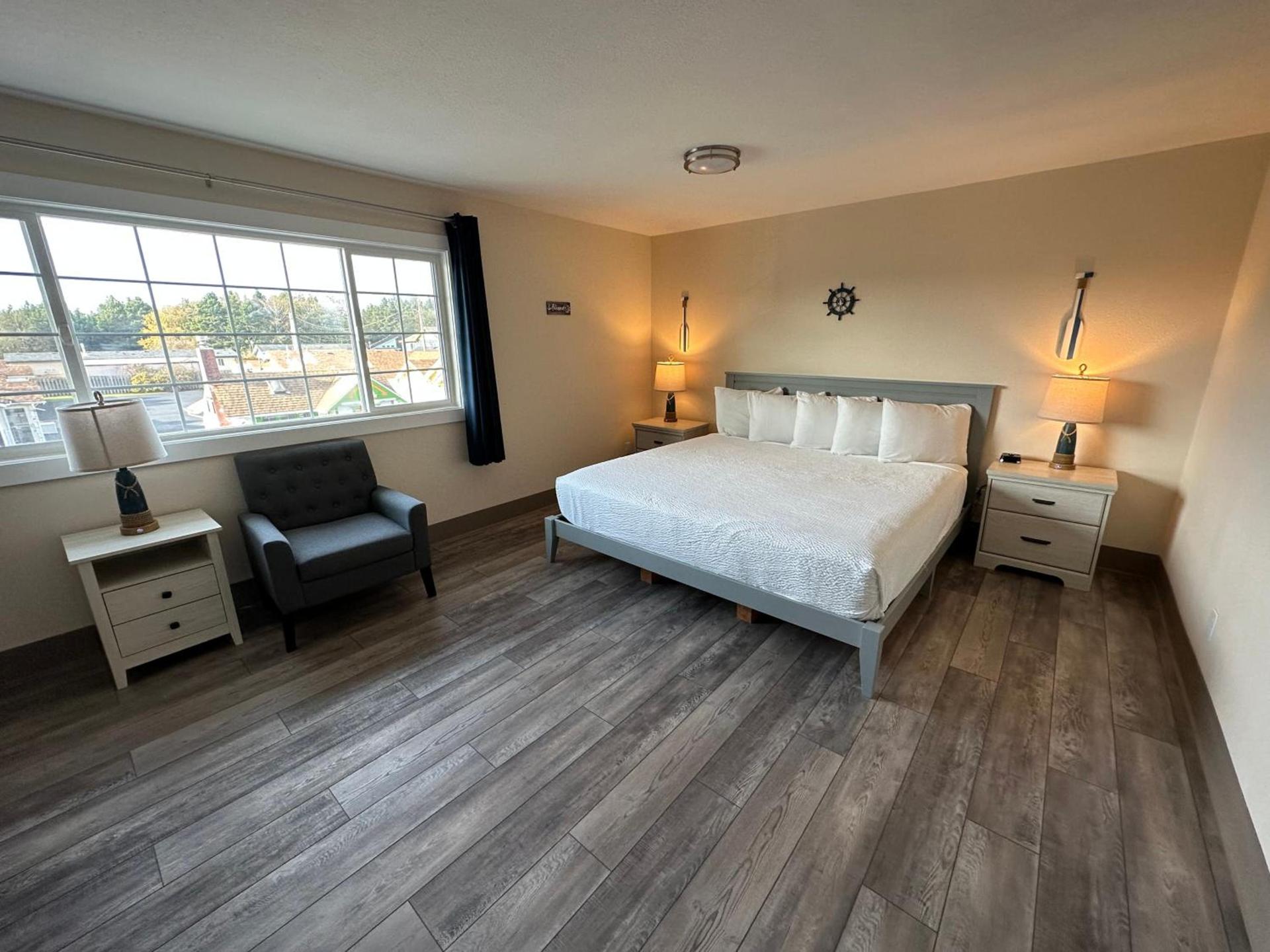 Coastal Inn and Suites photo 42