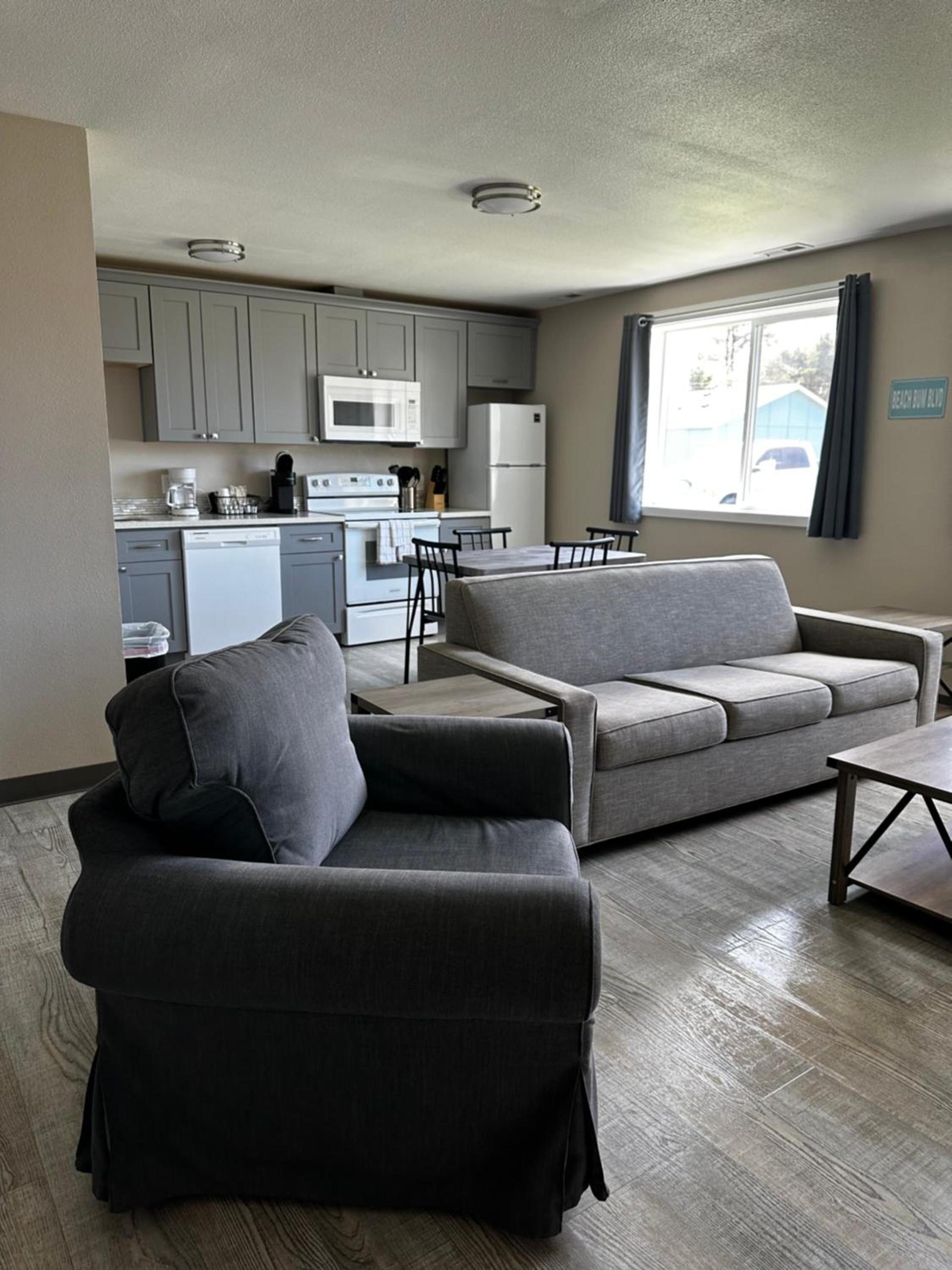 Coastal Inn and Suites photo 45
