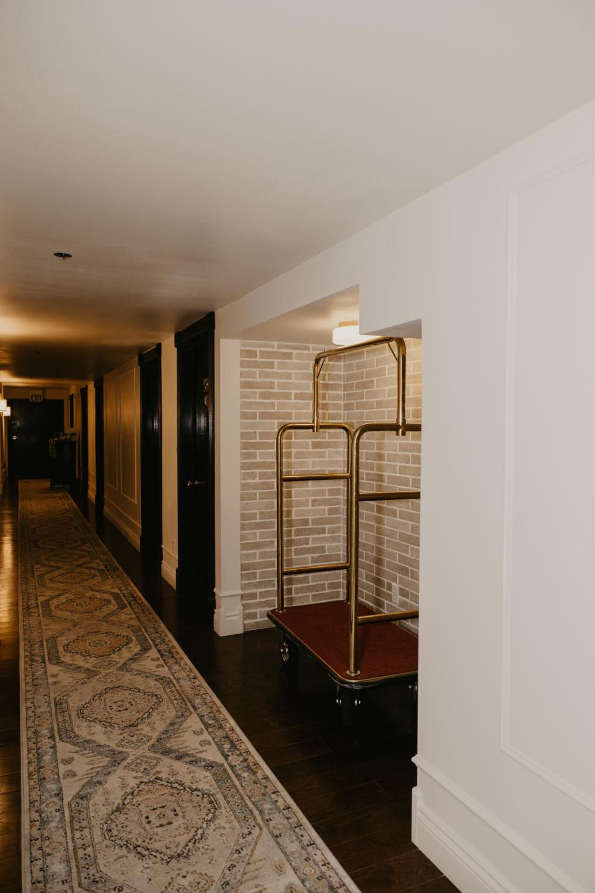 The Brooks Hotel Restaurant and Lounge photo 62